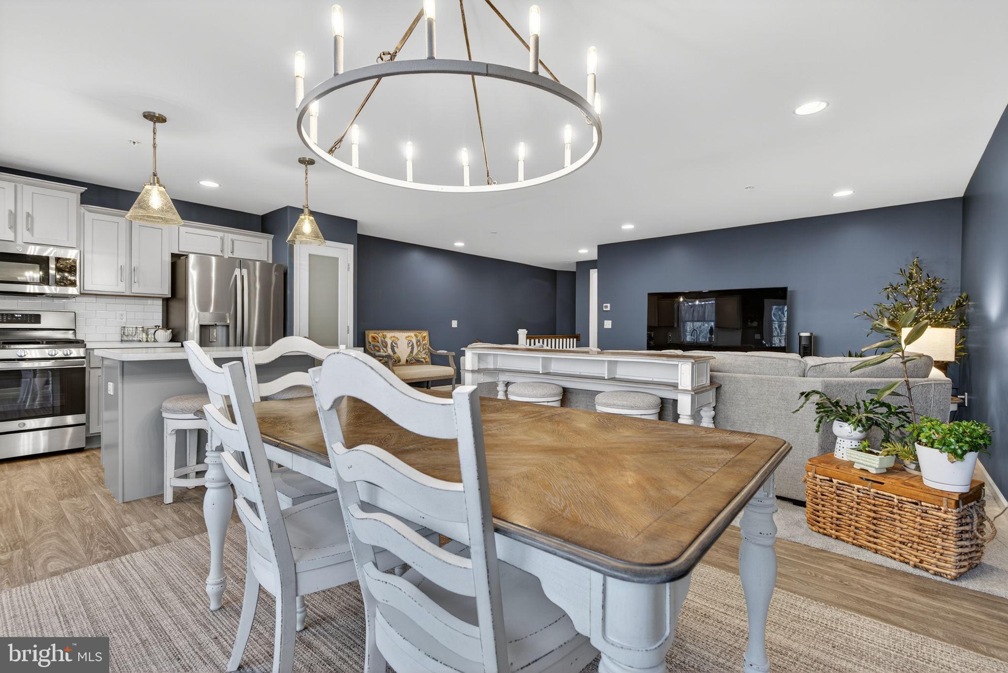 MAYAPPLE WOODS - Residential