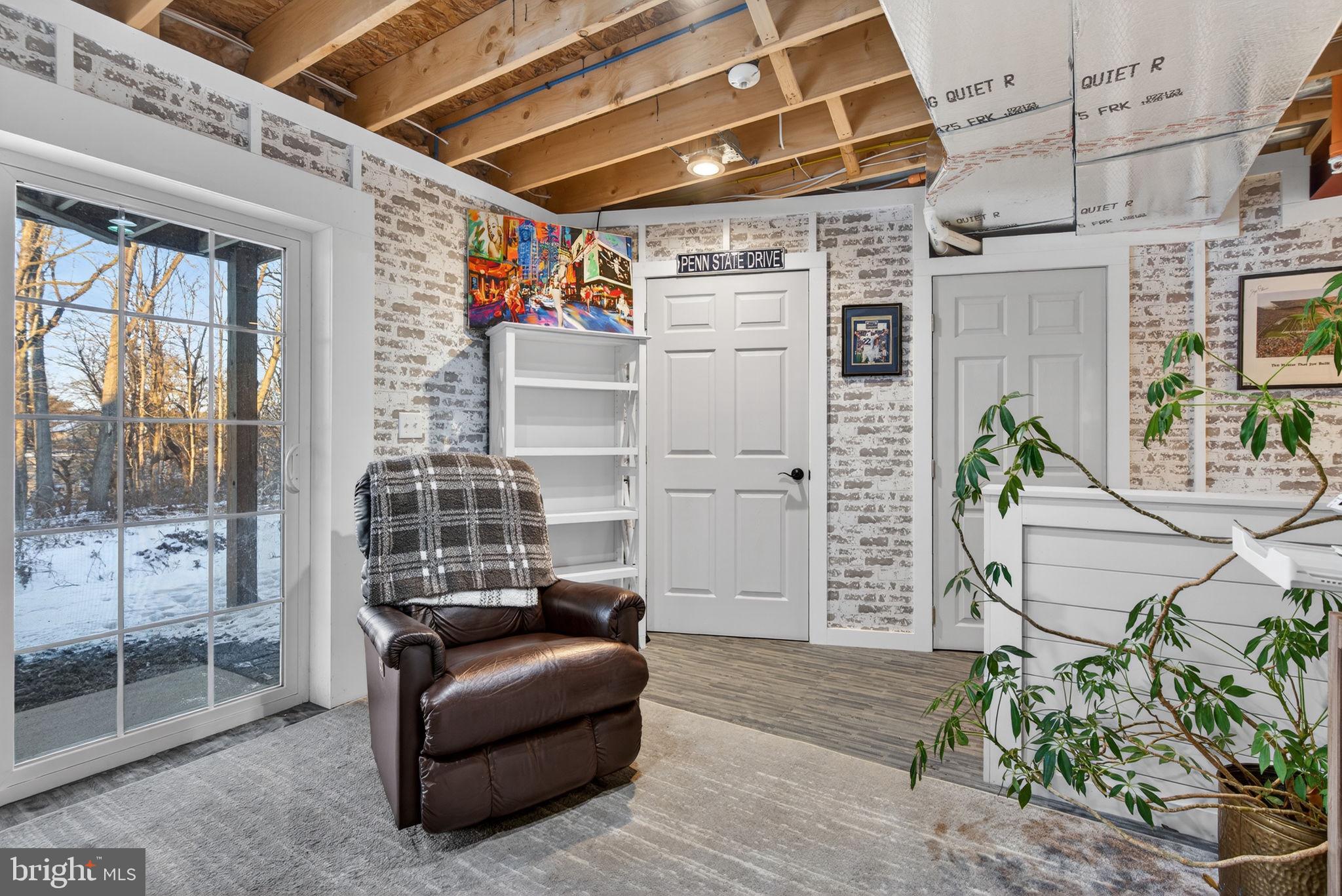 MAYAPPLE WOODS - Residential