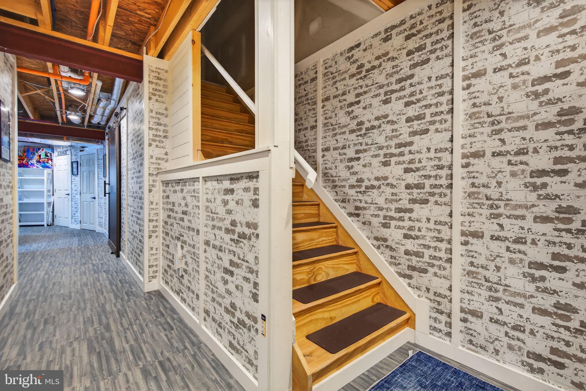 MAYAPPLE WOODS - Residential