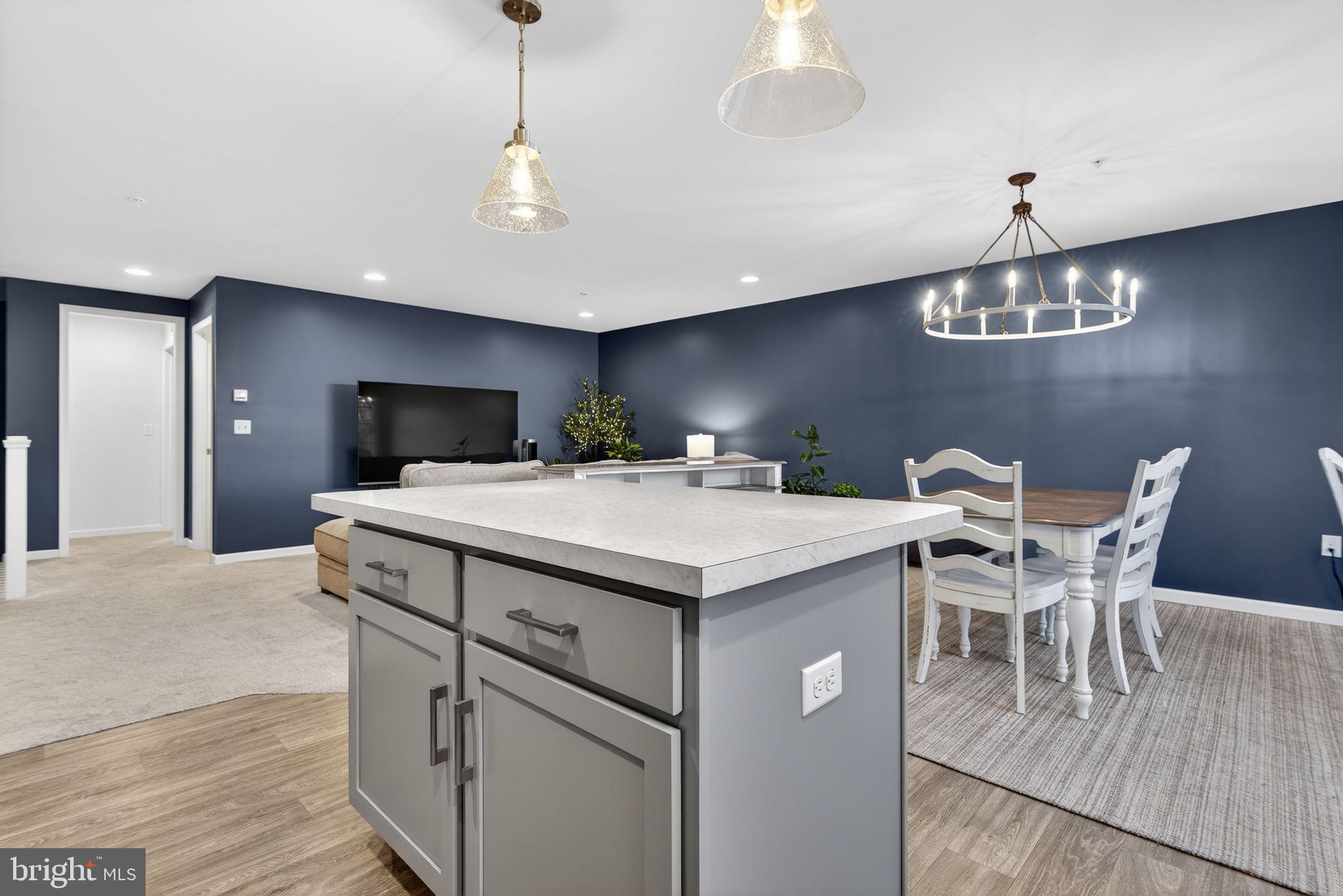 MAYAPPLE WOODS - Residential