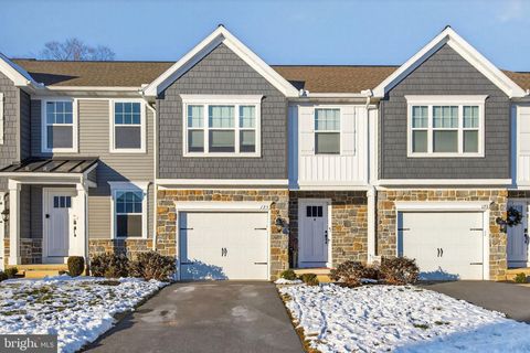Photo of 125 Beech Tree Ct, ANNVILLE, PA 17003 (MLS # PALN2024412)