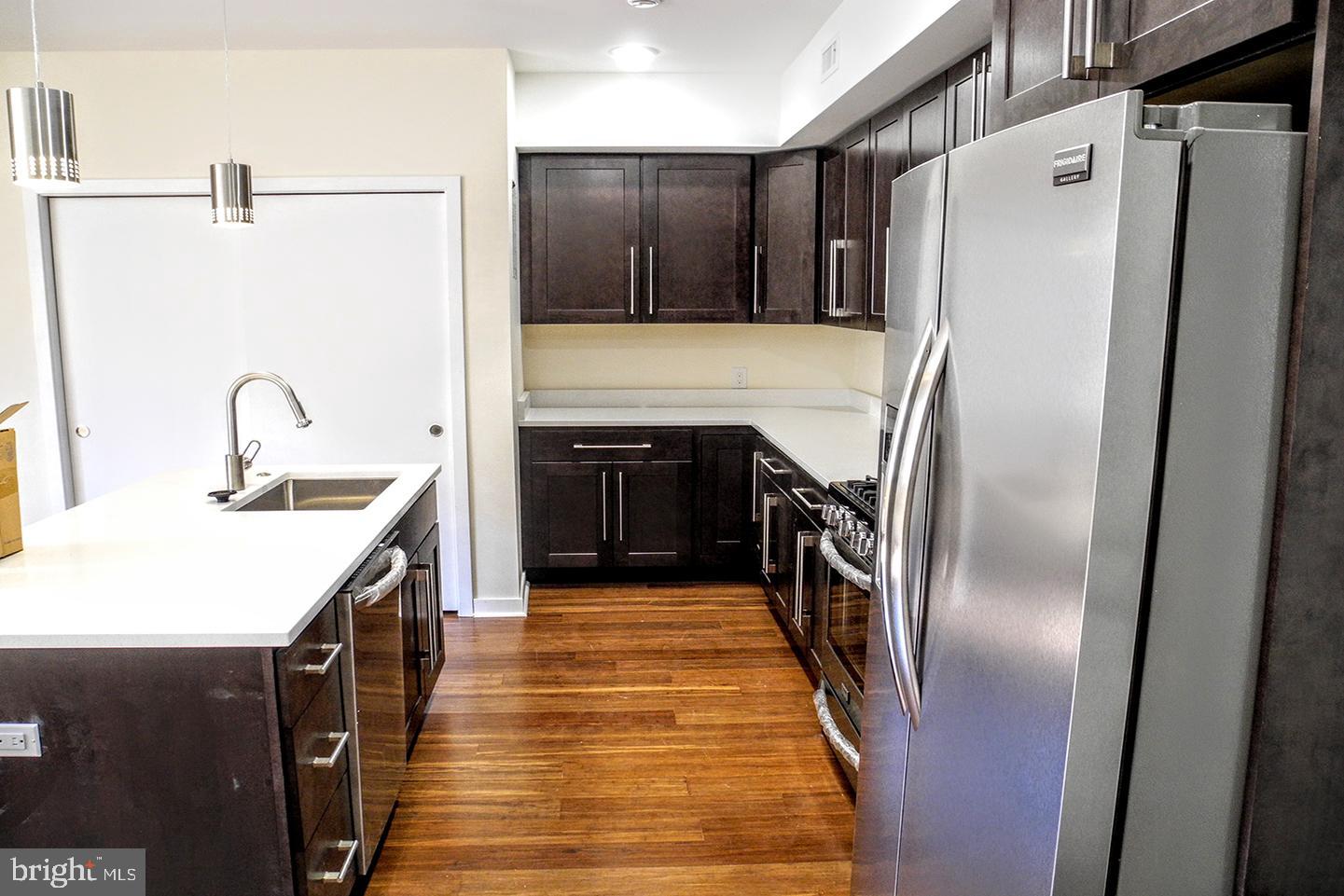 QUEEN VILLAGE - Residential Lease