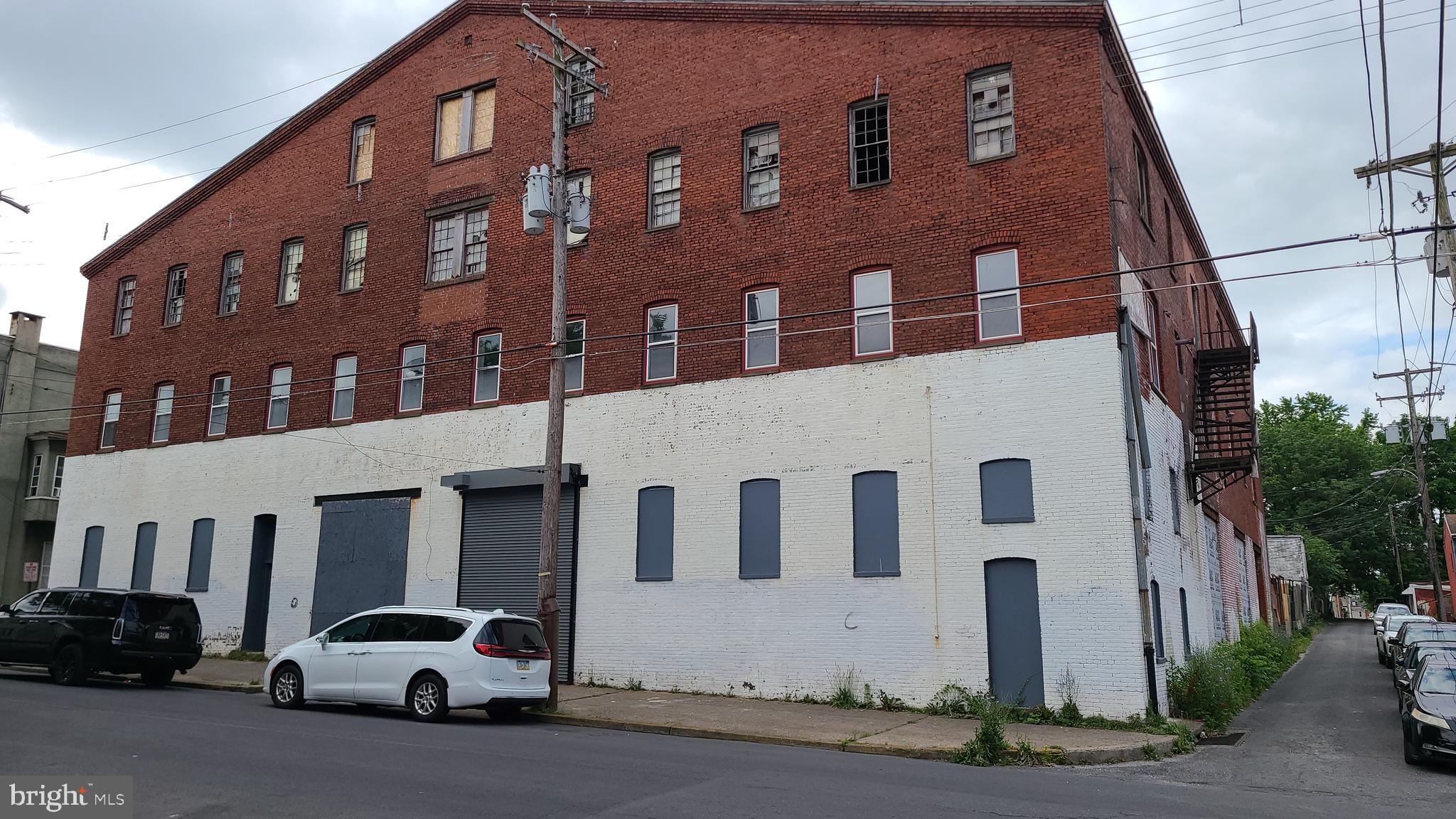 Forty thousand square foot former Mill located within one block of the new STEM education center for the Reading School District. This solid building has two drive-ins with new overhead doors, and a loading dock . There is a large freight elevator for utility of the upper floors. All utilities available for development and convenience.