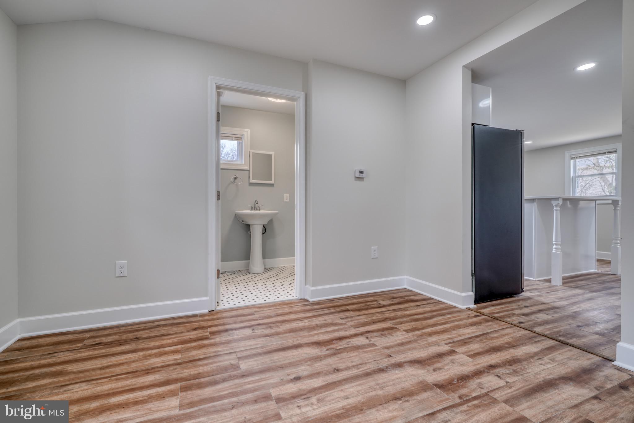 HICKORY - Residential Lease