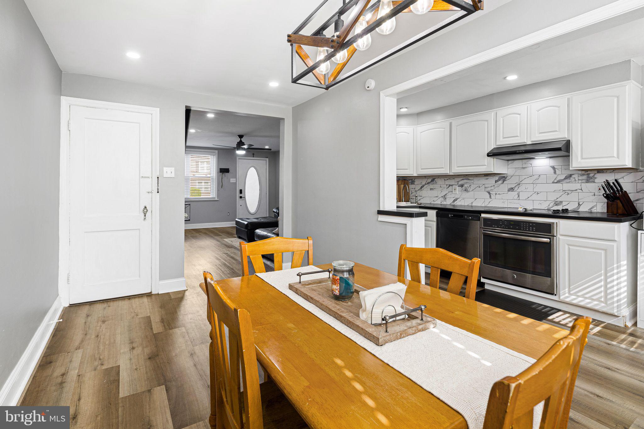 CLIFTON HEIGHTS - Residential