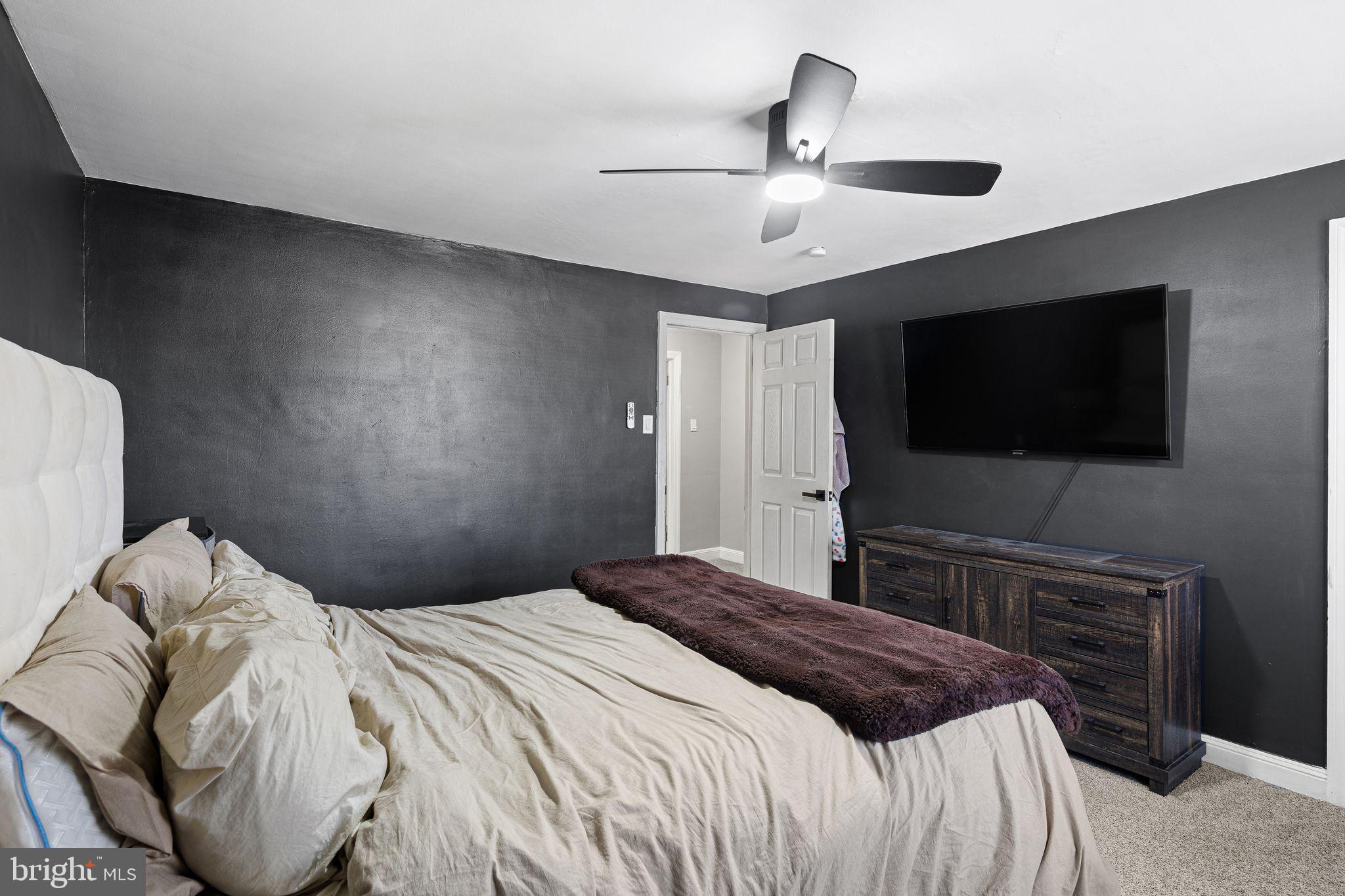 CLIFTON HEIGHTS - Residential