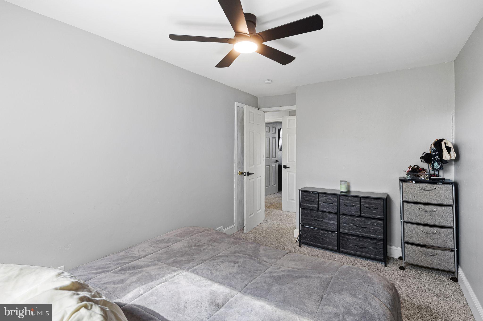 CLIFTON HEIGHTS - Residential