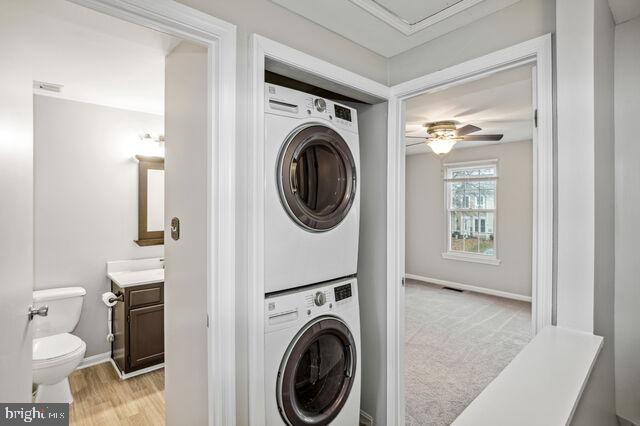 CLOVERLEAF TOWNHOUSES - Residential Lease