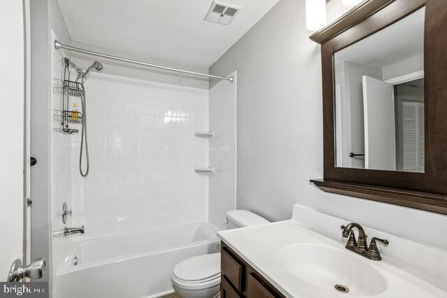 CLOVERLEAF TOWNHOUSES - Residential Lease