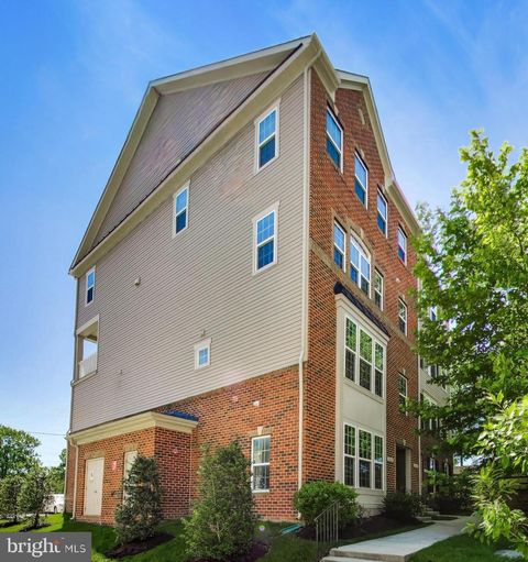 Condo For Sale - 1417 Chanery Court<br/> ODENTON, MD 21113