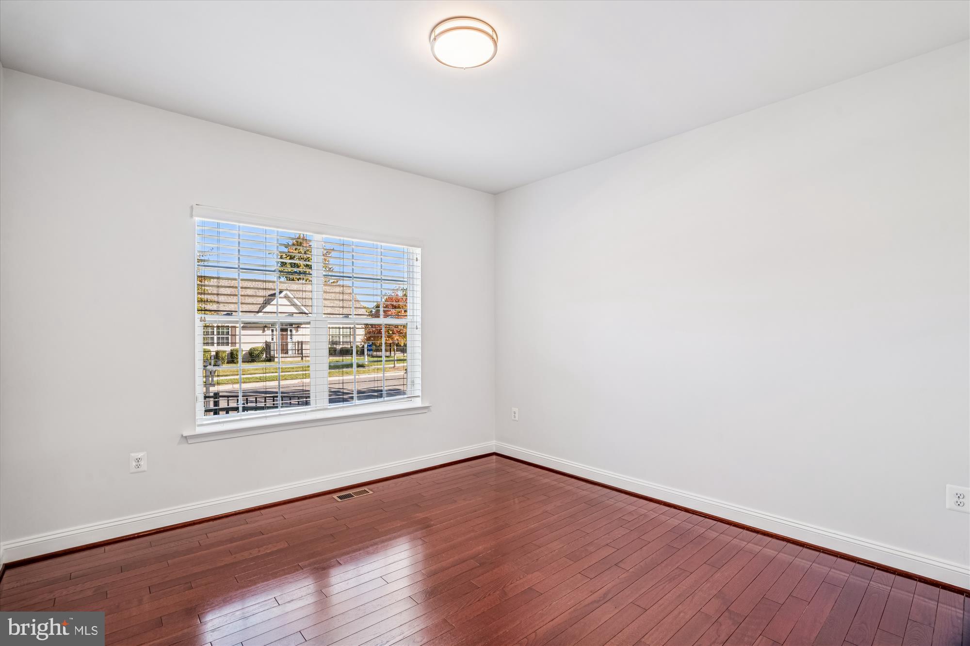 RIVERDALE HEIGHTS - Residential