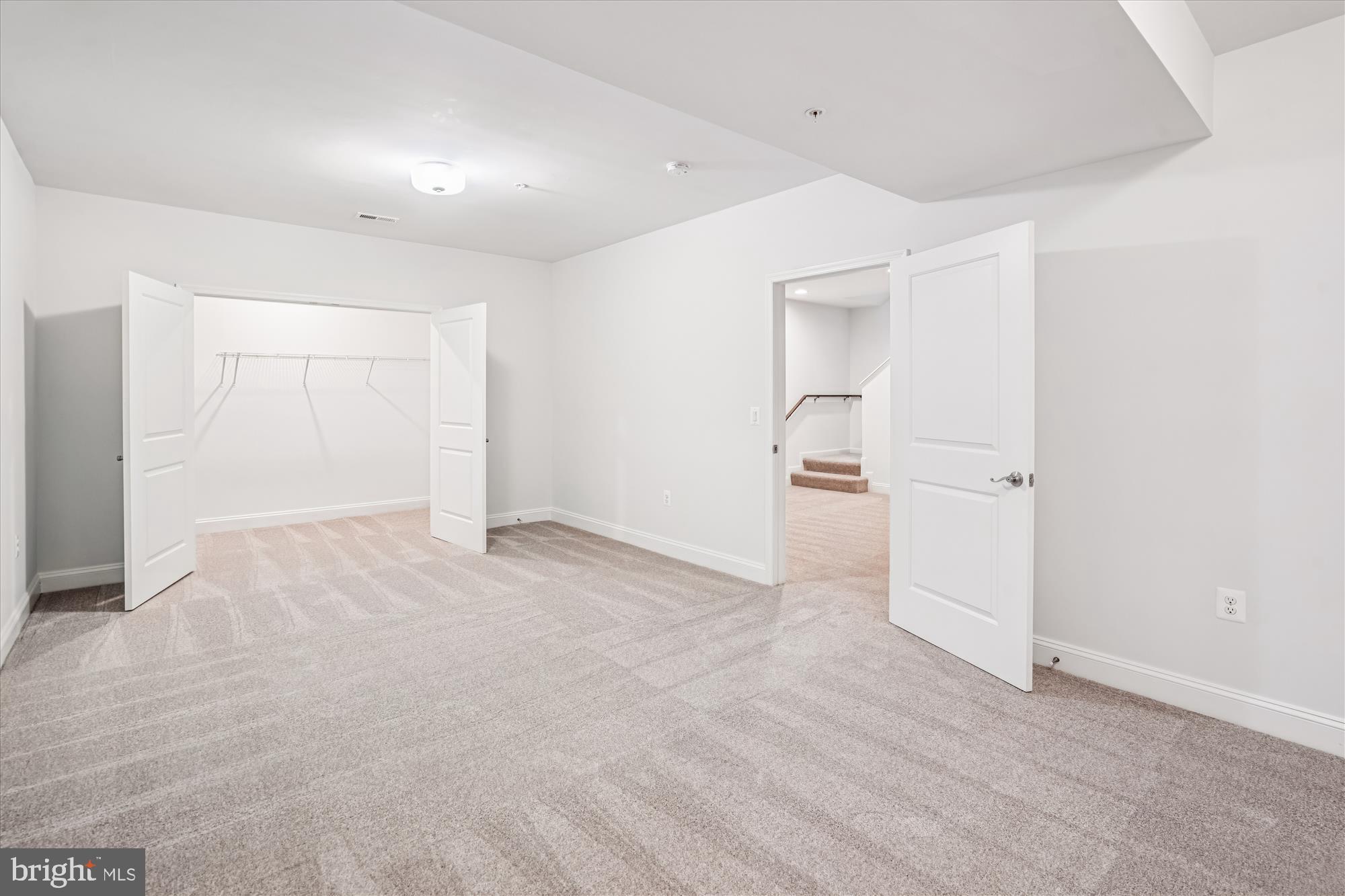 RIVERDALE HEIGHTS - Residential