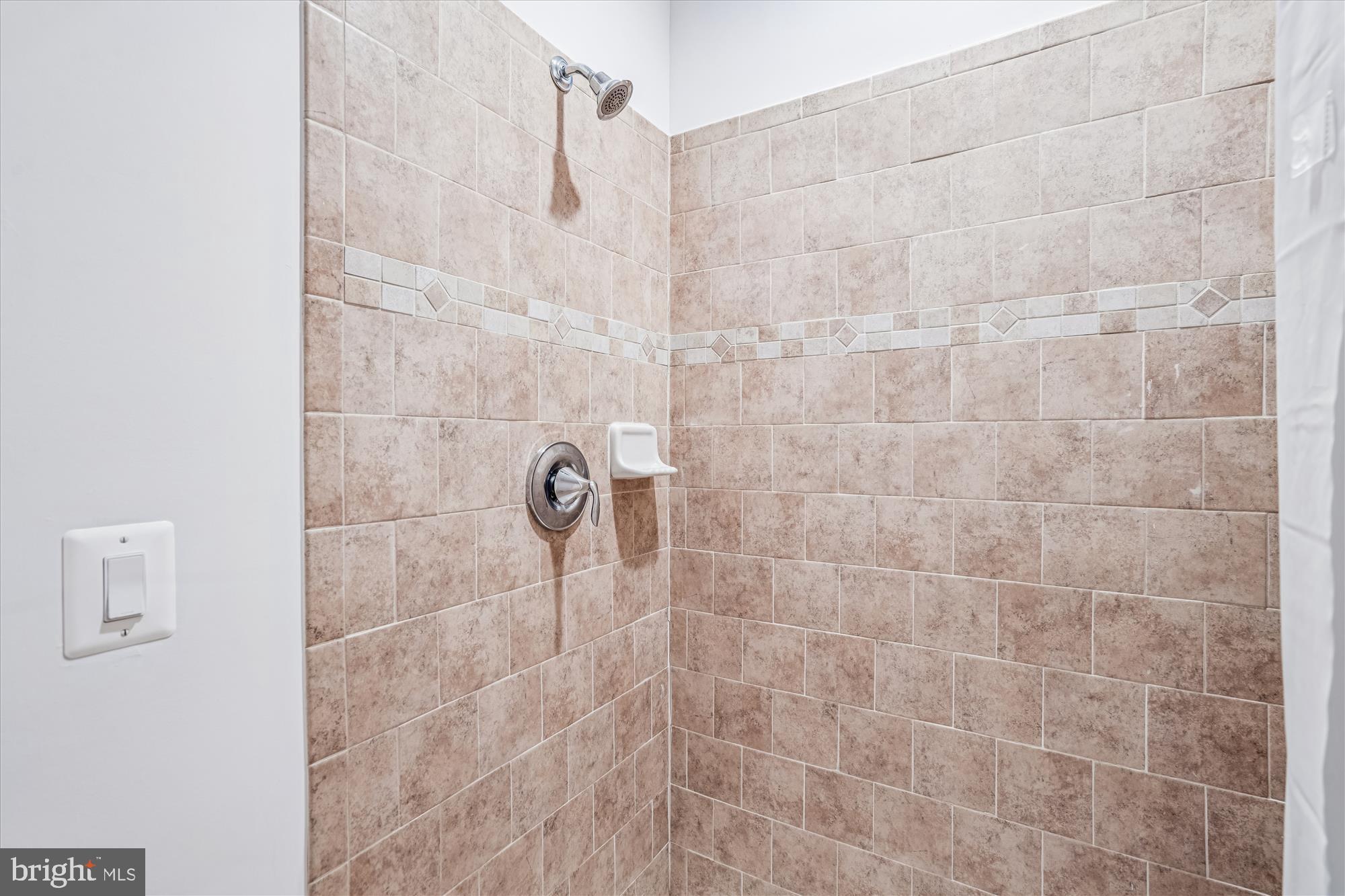 RIVERDALE HEIGHTS - Residential