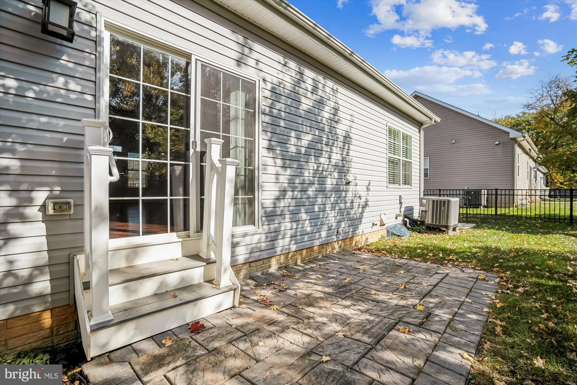 RIVERDALE HEIGHTS - Residential