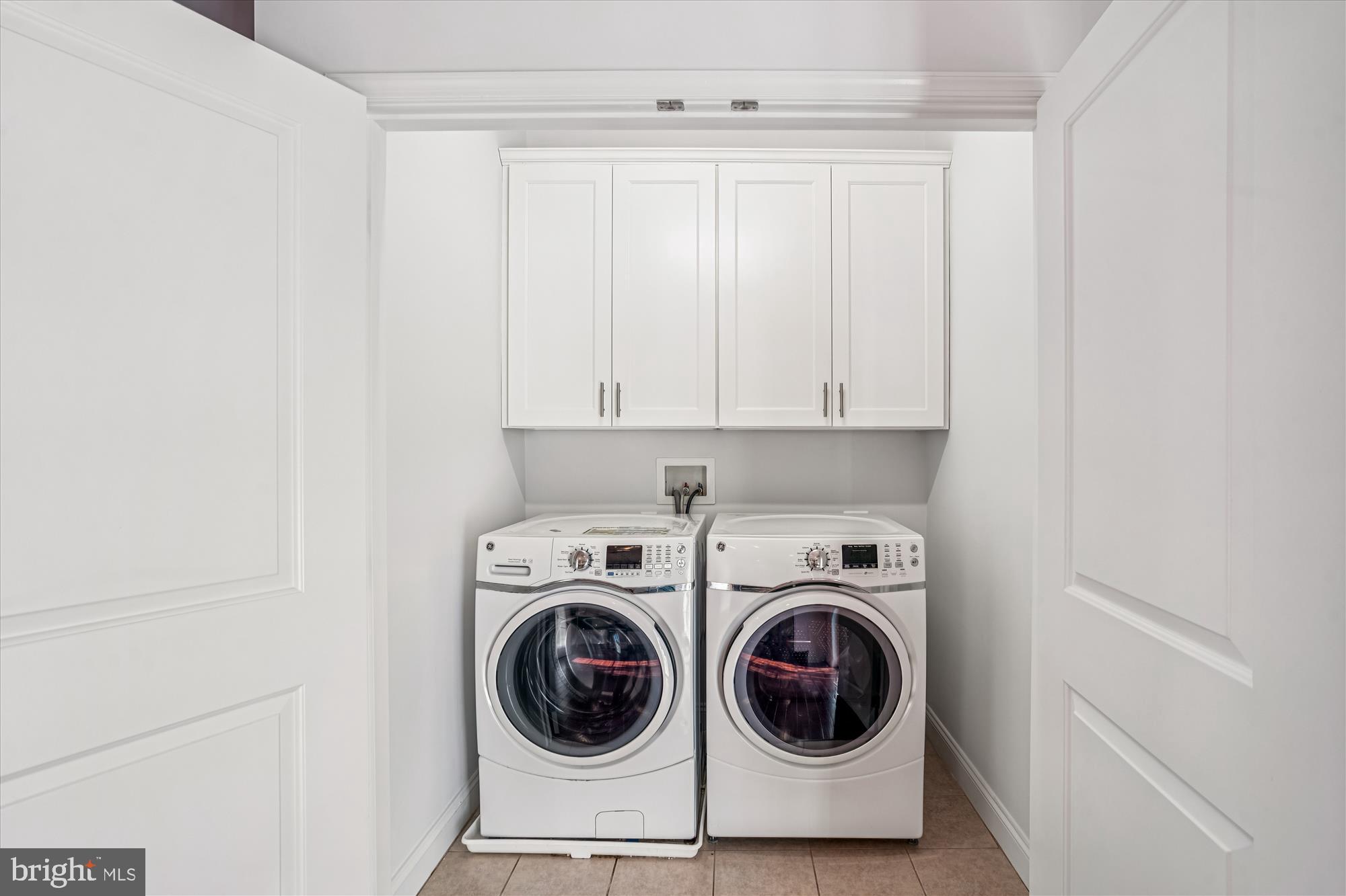 RIVERDALE HEIGHTS - Residential