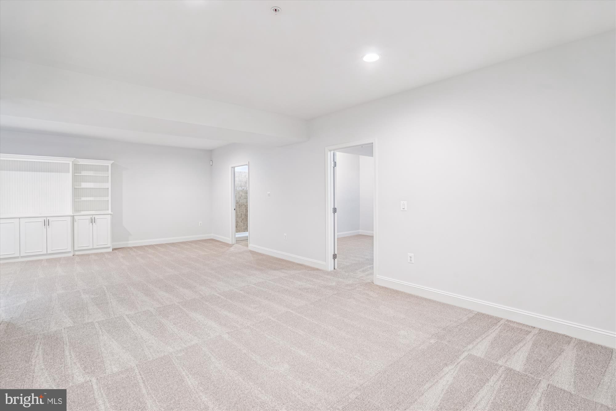 RIVERDALE HEIGHTS - Residential