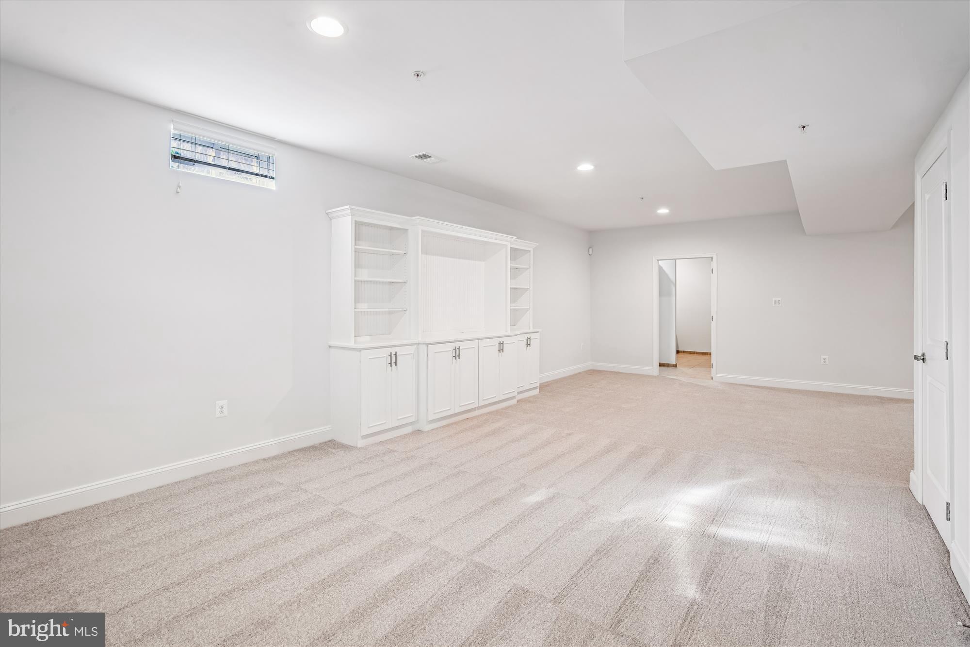 RIVERDALE HEIGHTS - Residential