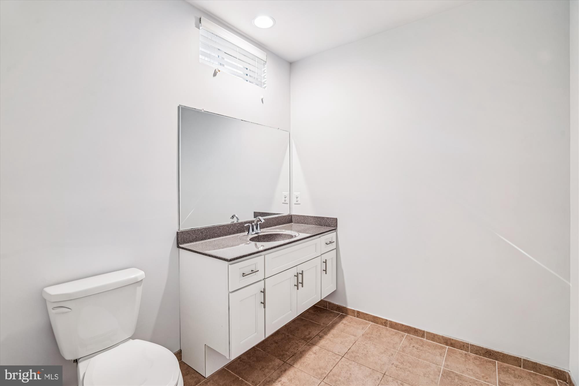 RIVERDALE HEIGHTS - Residential