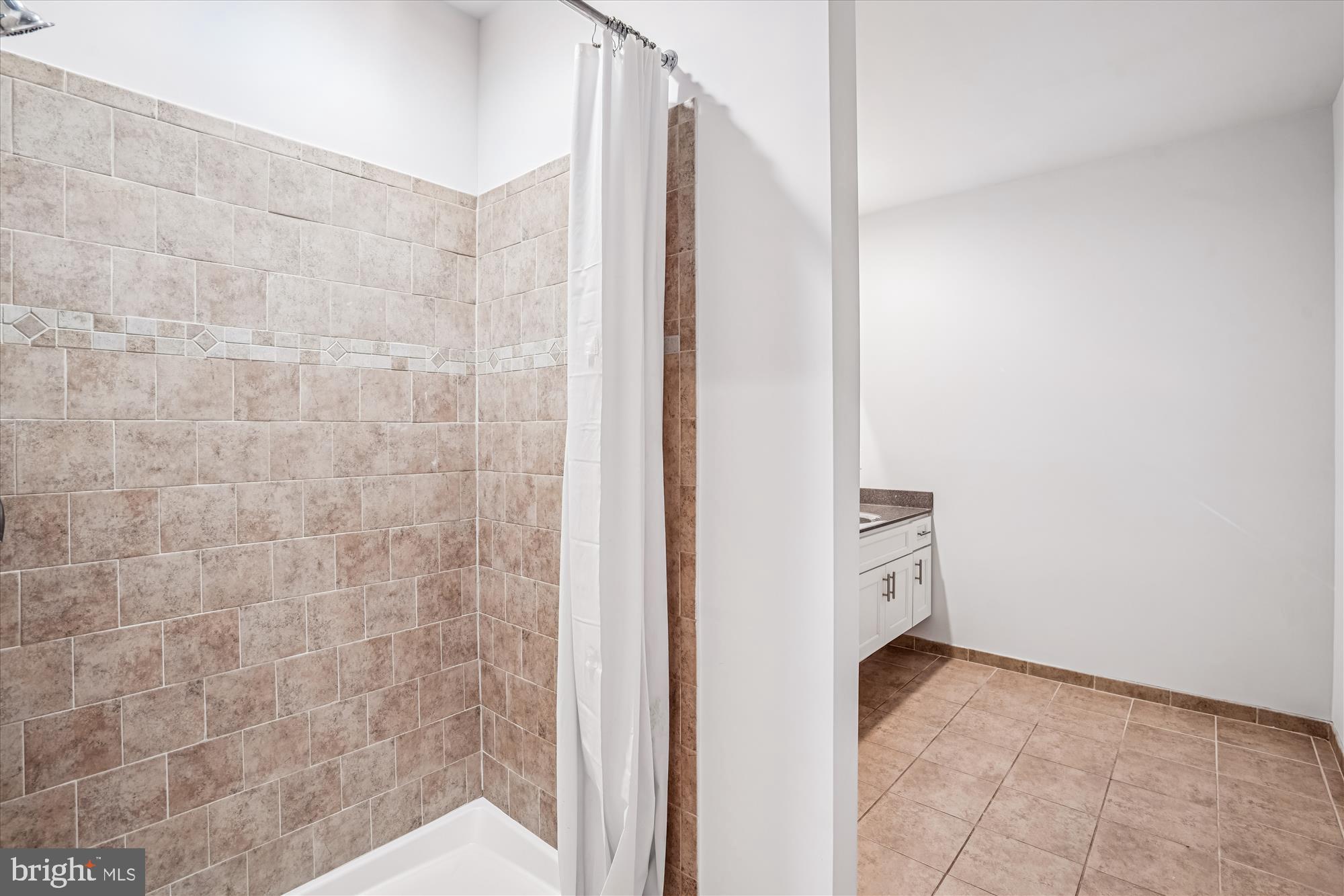 RIVERDALE HEIGHTS - Residential