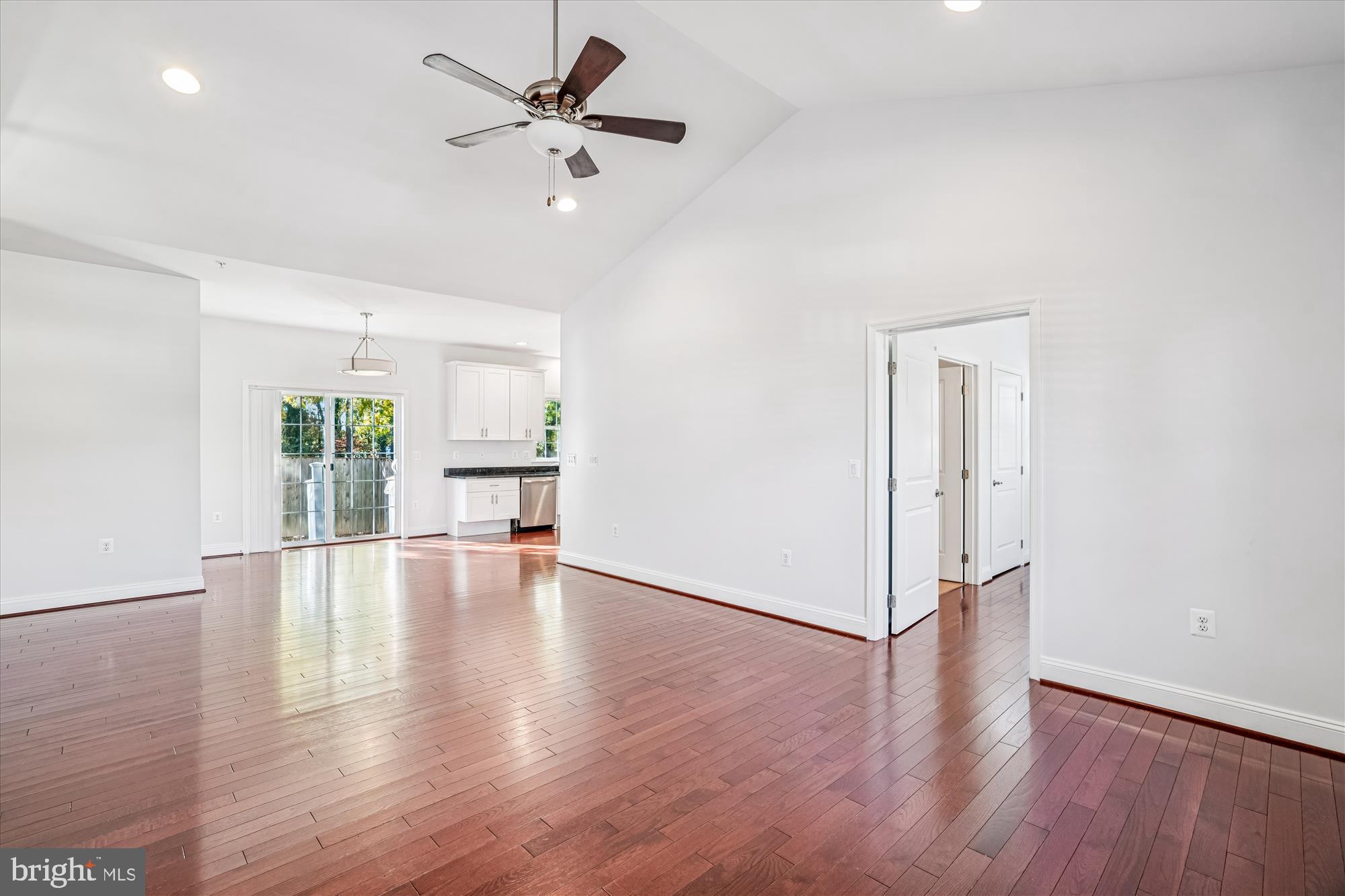 RIVERDALE HEIGHTS - Residential