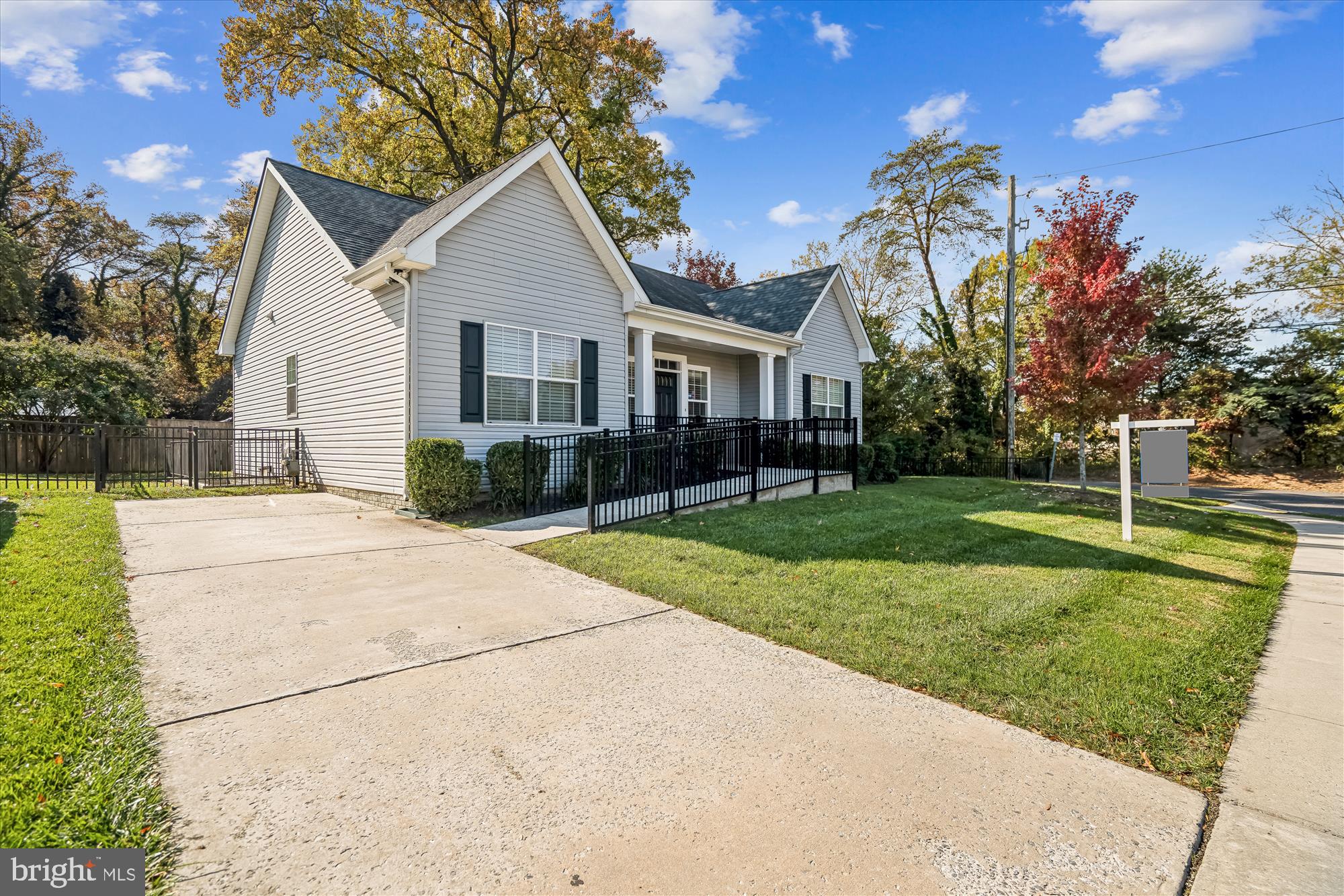 RIVERDALE HEIGHTS - Residential