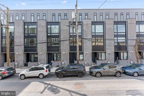 Photo of 312 Poplar Street, PHILADELPHIA, PA 19123 (MLS # PAPH2622702)