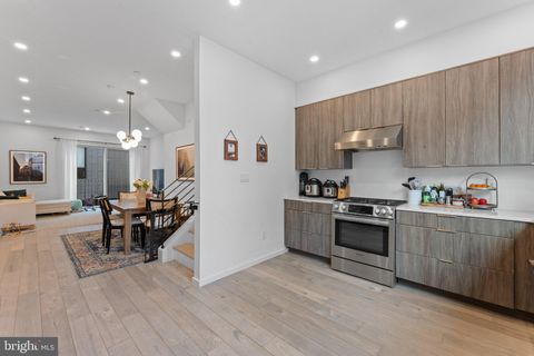 Tiny photo for 312 Poplar Street, PHILADELPHIA, PA 19123 (MLS # PAPH2622702)