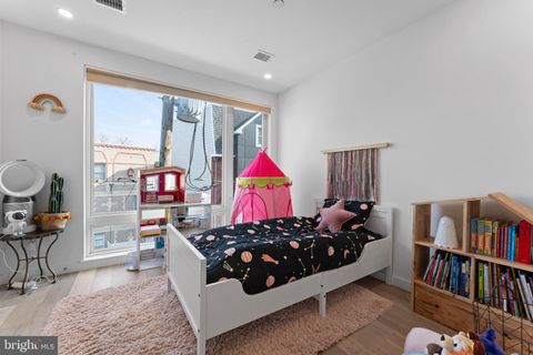 Tiny photo for 312 Poplar Street, PHILADELPHIA, PA 19123 (MLS # PAPH2622702)