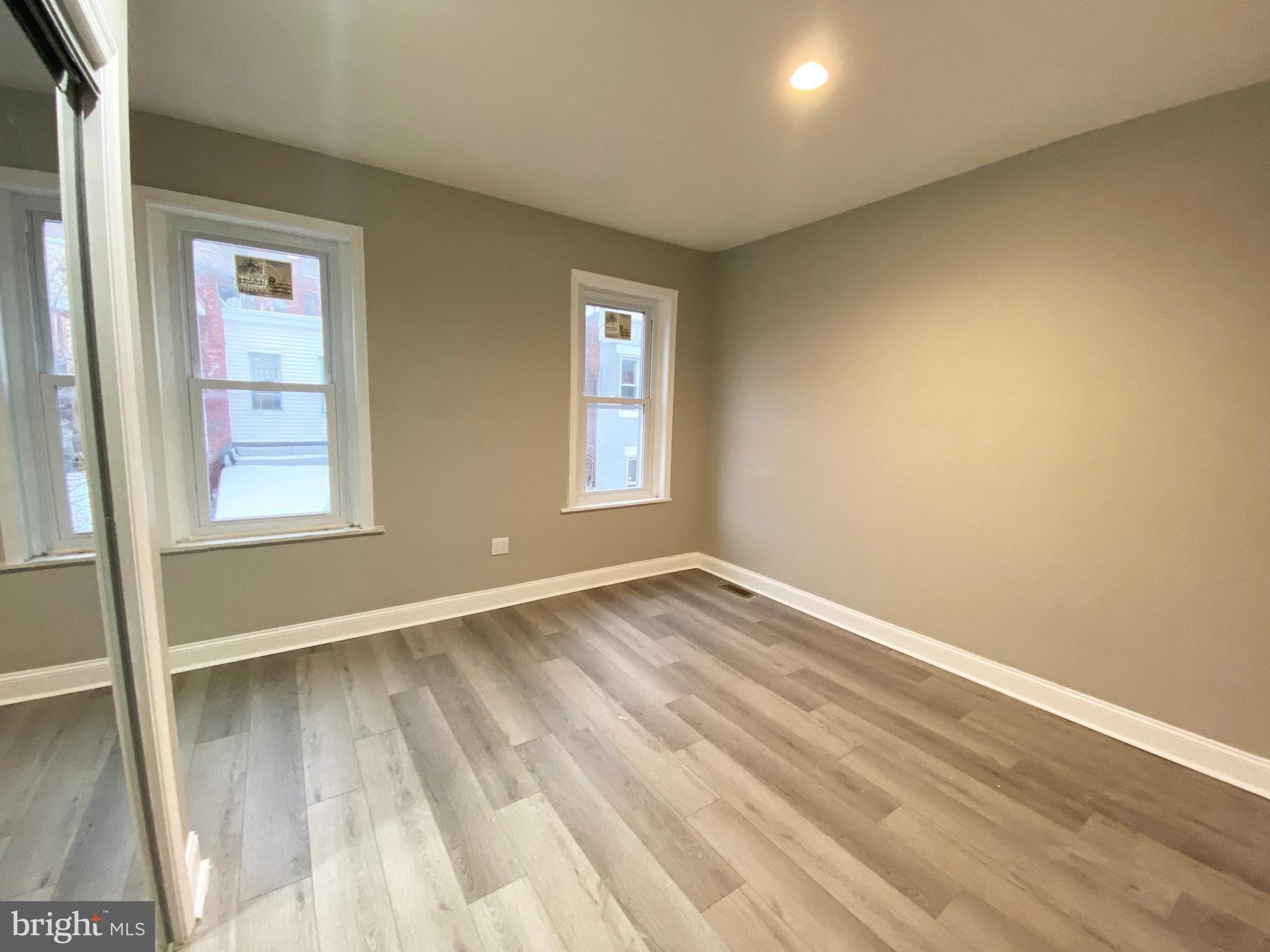 KENSINGTON - Residential