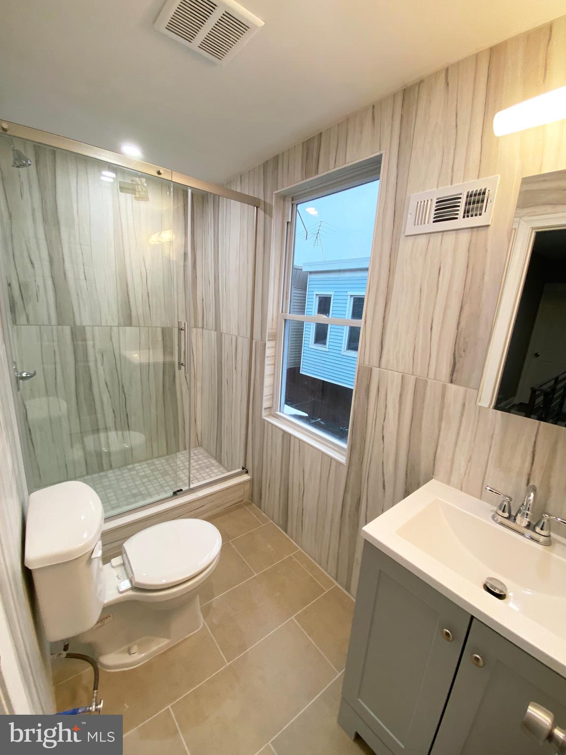 KENSINGTON - Residential