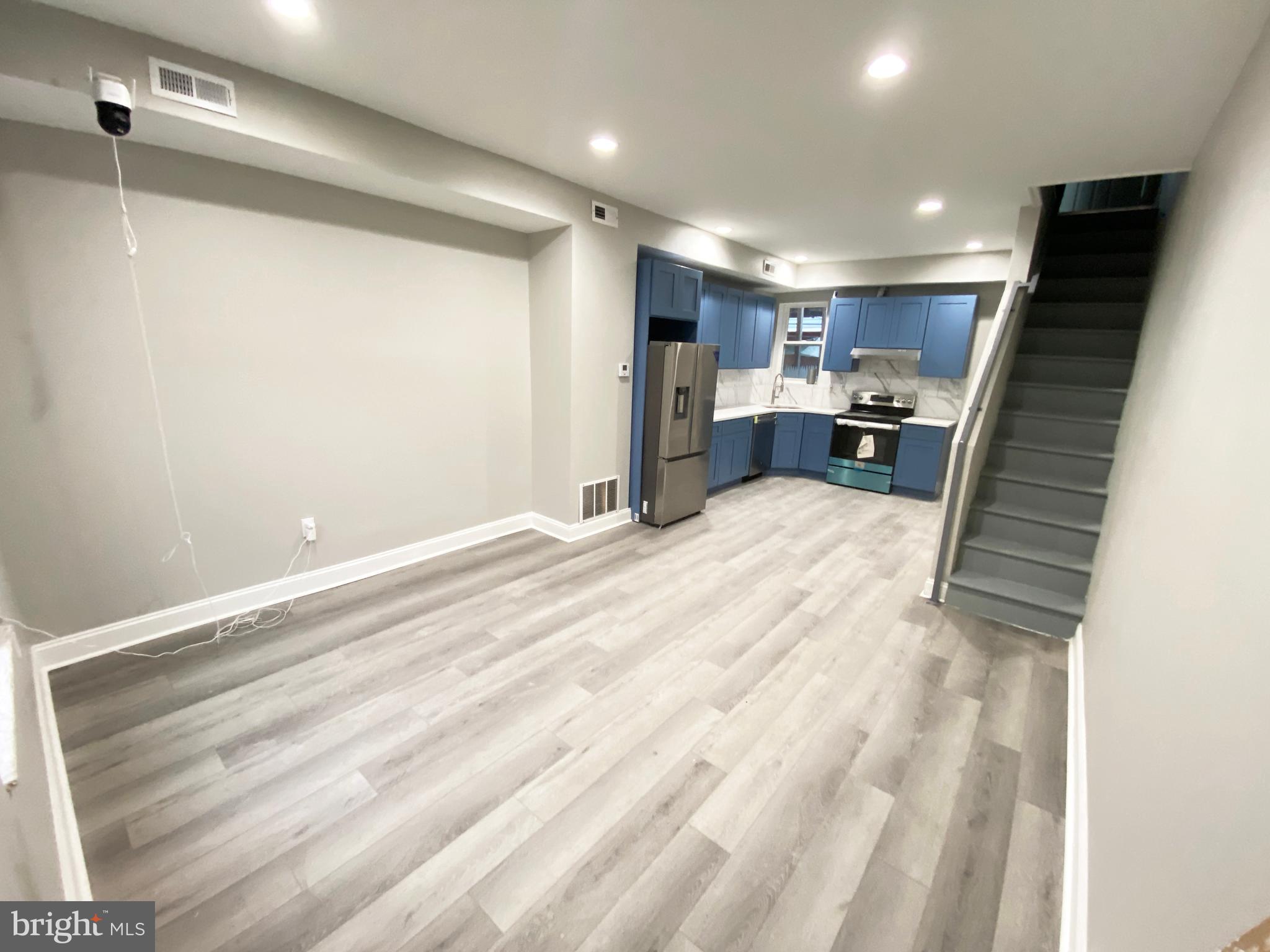 KENSINGTON - Residential