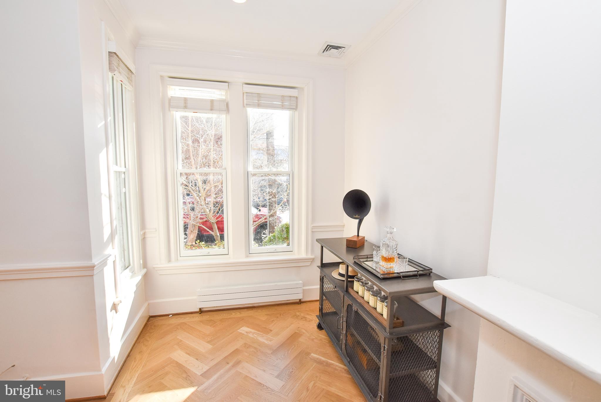 OLD TOWN ALEXANDRIA - Residential Lease