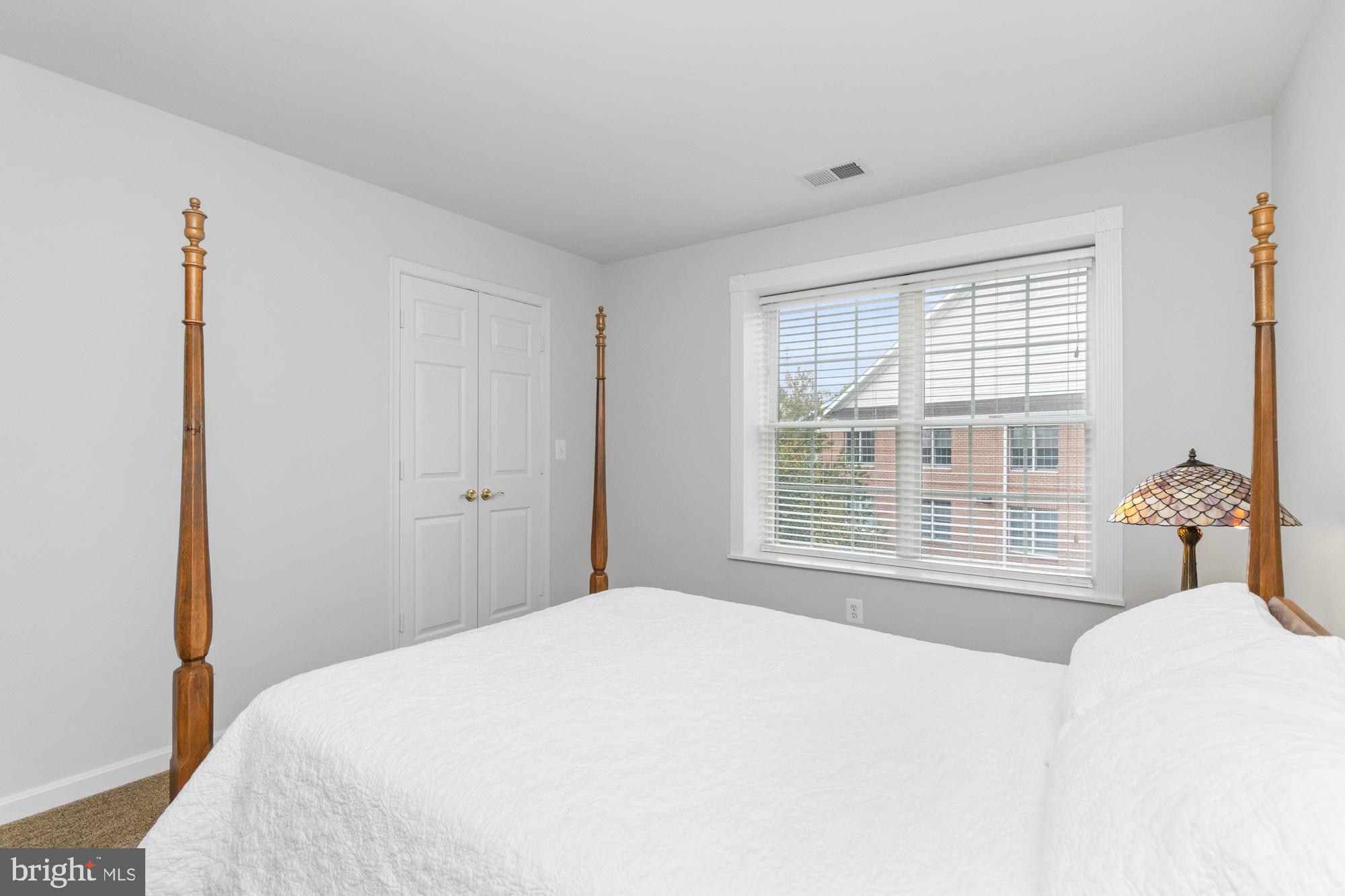 STRAFFAN - Residential