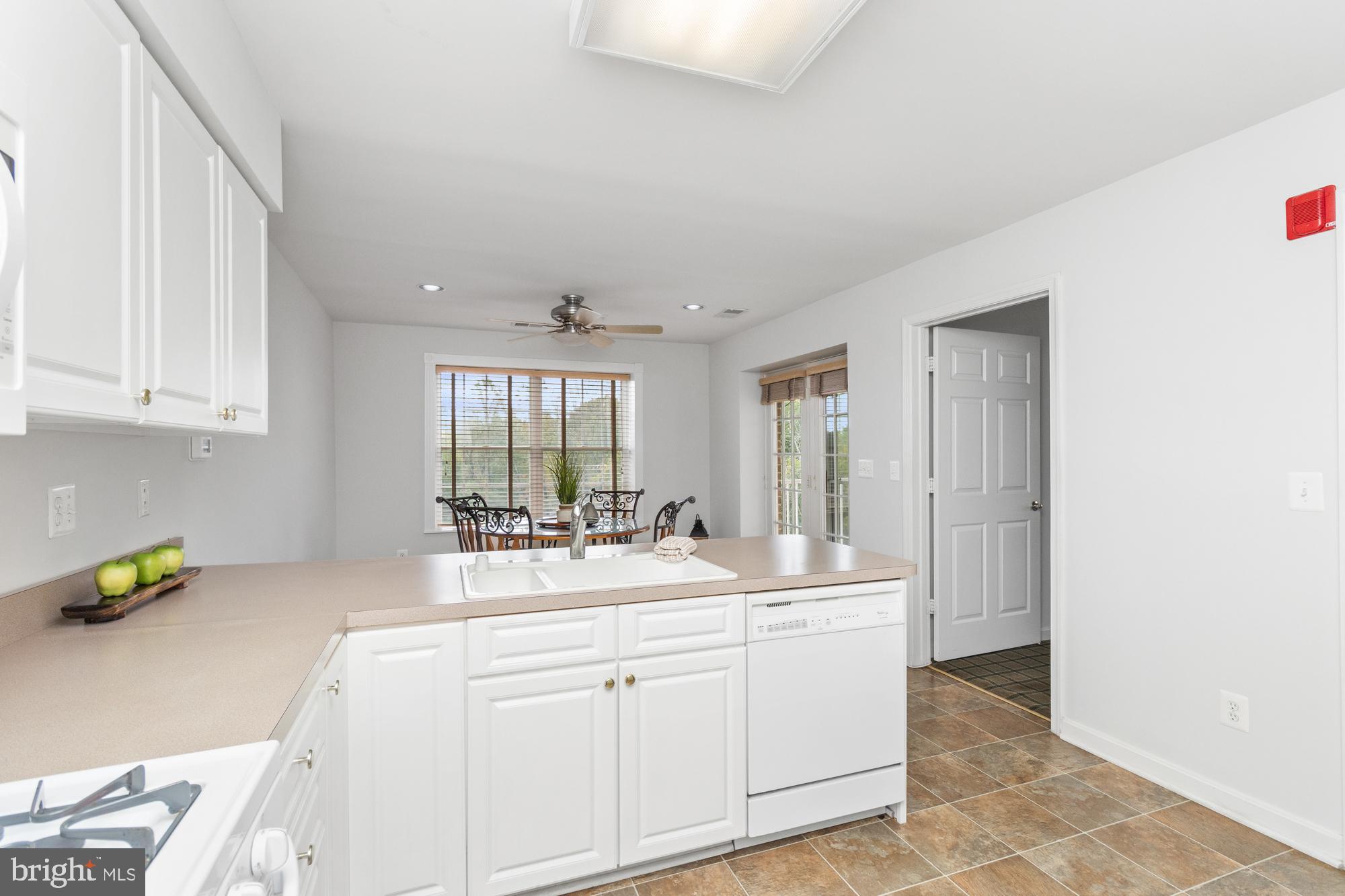 STRAFFAN - Residential