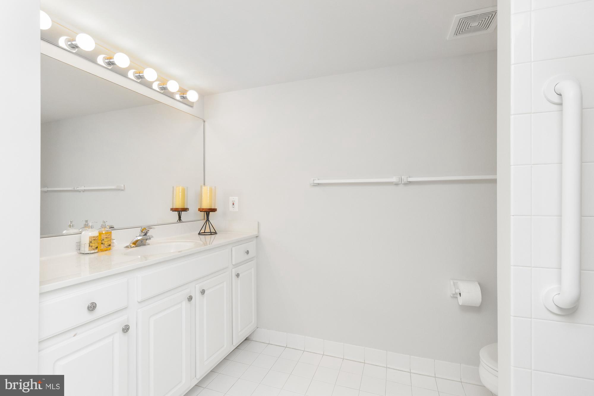 STRAFFAN - Residential