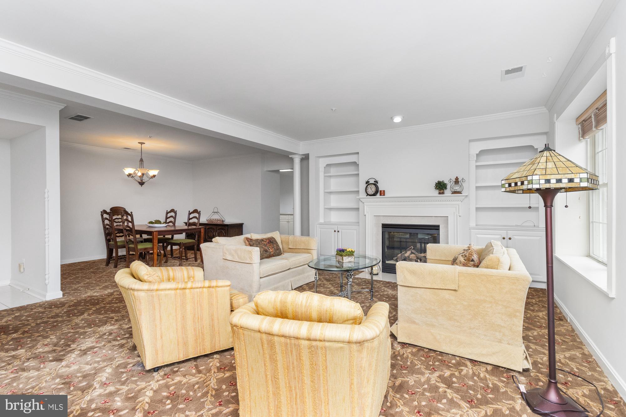 STRAFFAN - Residential