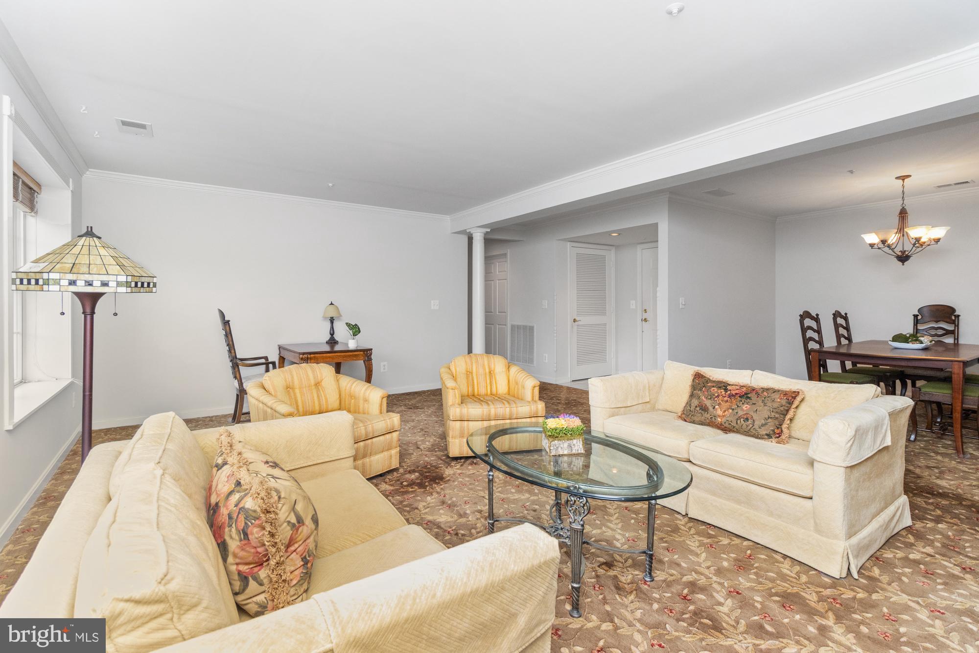 STRAFFAN - Residential