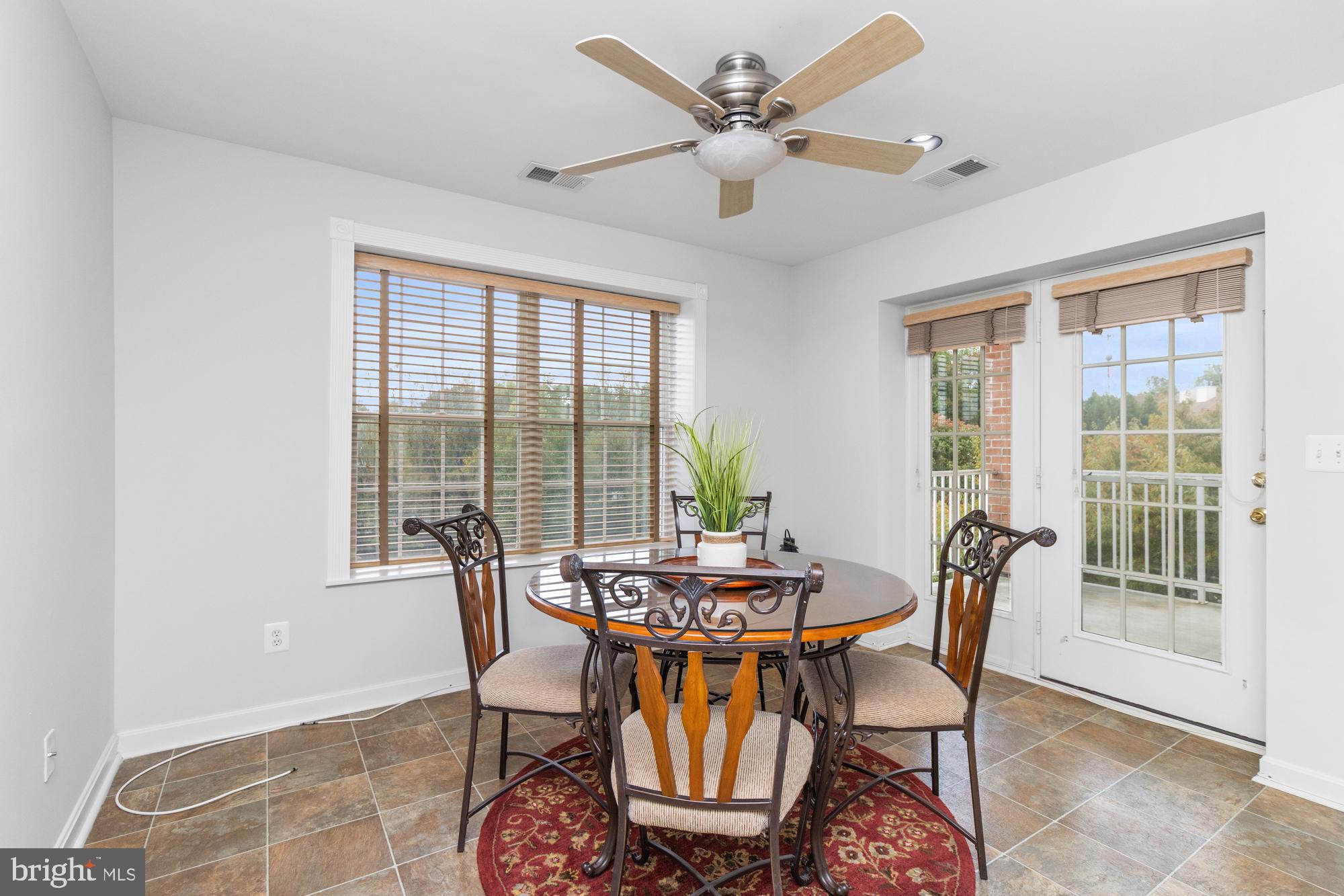 STRAFFAN - Residential