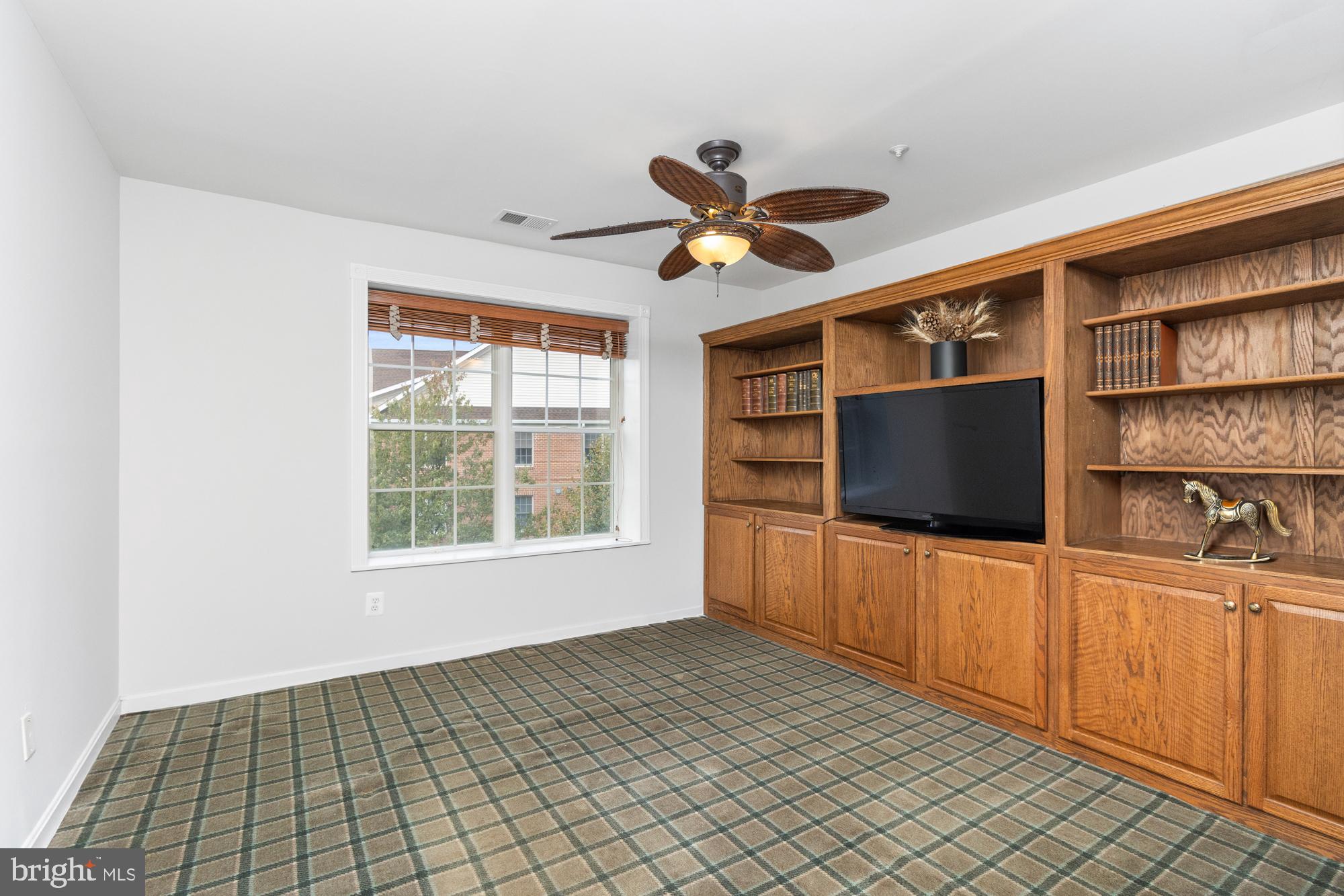 STRAFFAN - Residential