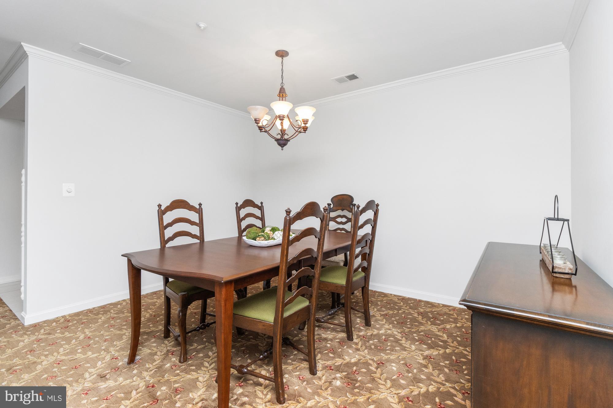 STRAFFAN - Residential