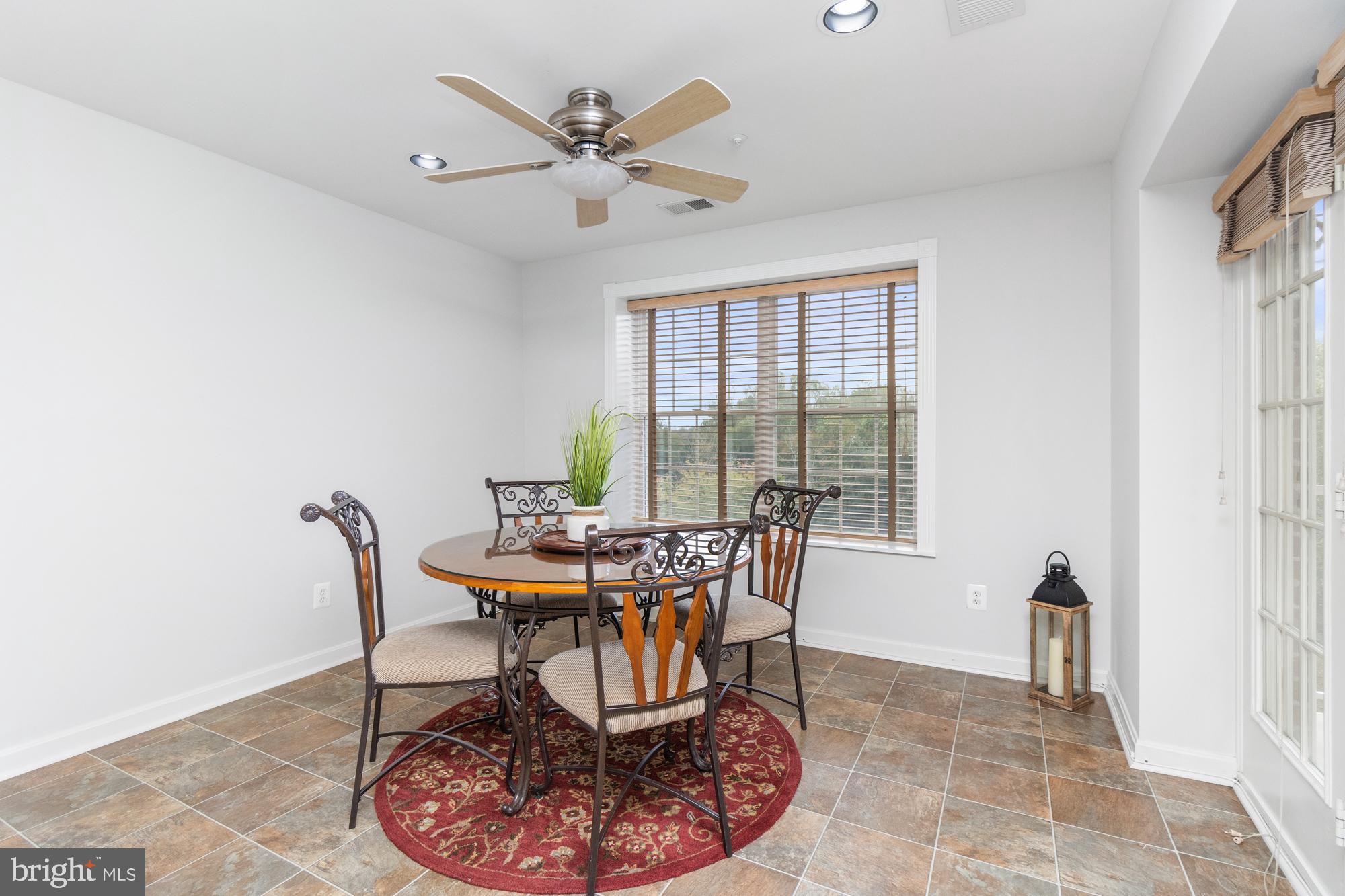 STRAFFAN - Residential