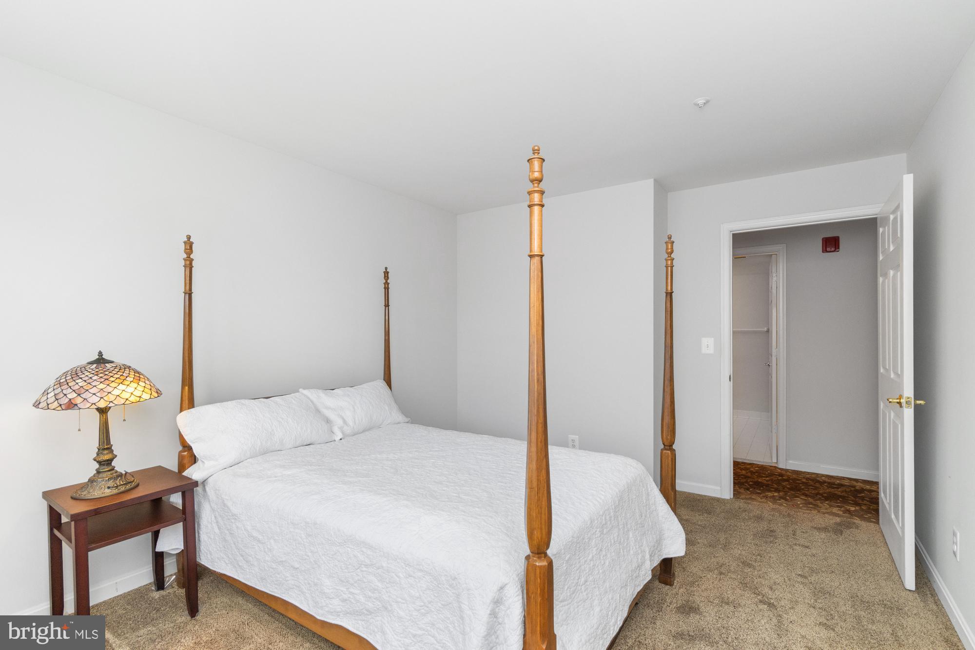 STRAFFAN - Residential