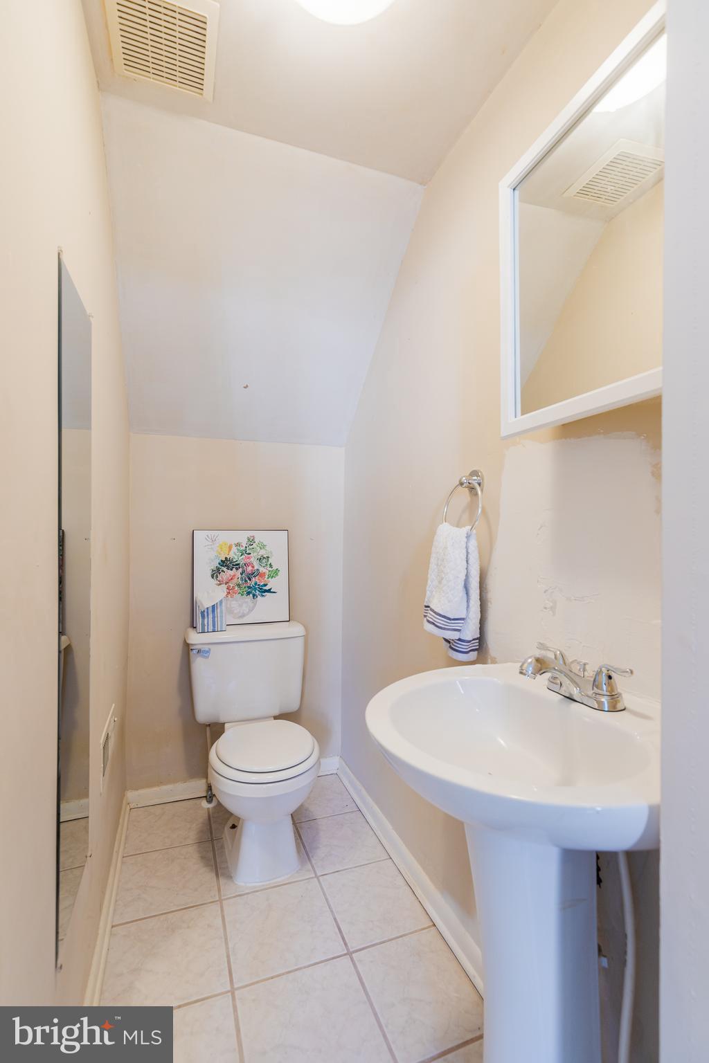 WASHINGTON VILLAGE - Residential