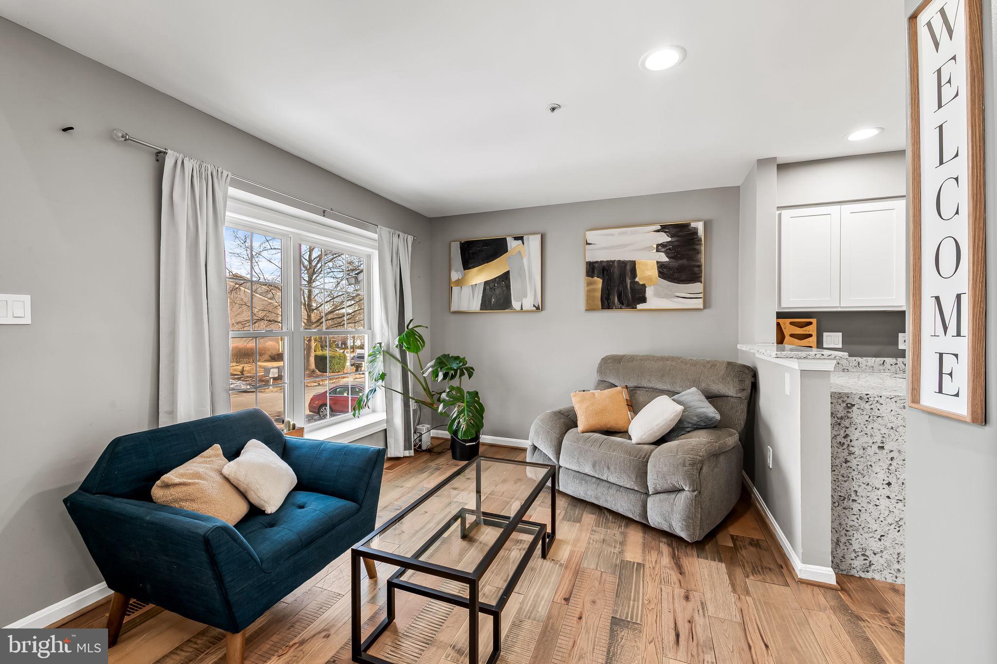 FLOWER HILL - Residential