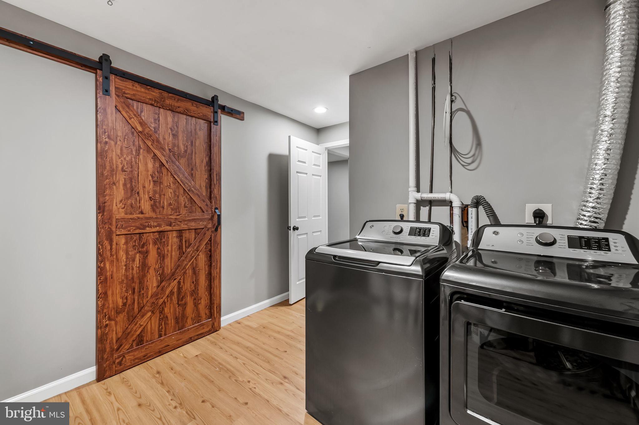 FLOWER HILL - Residential