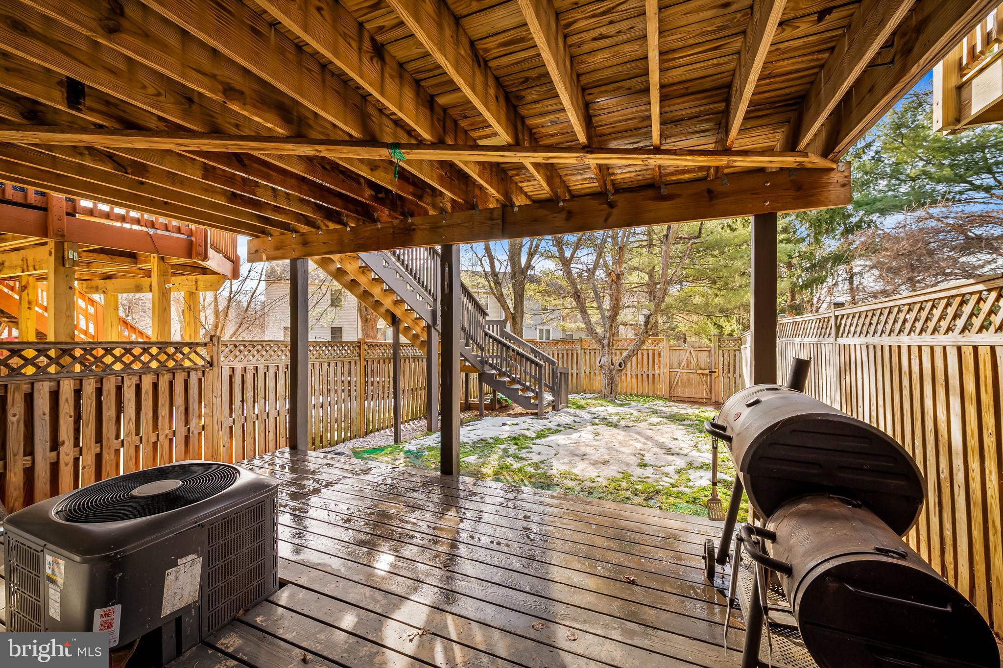 FLOWER HILL - Residential