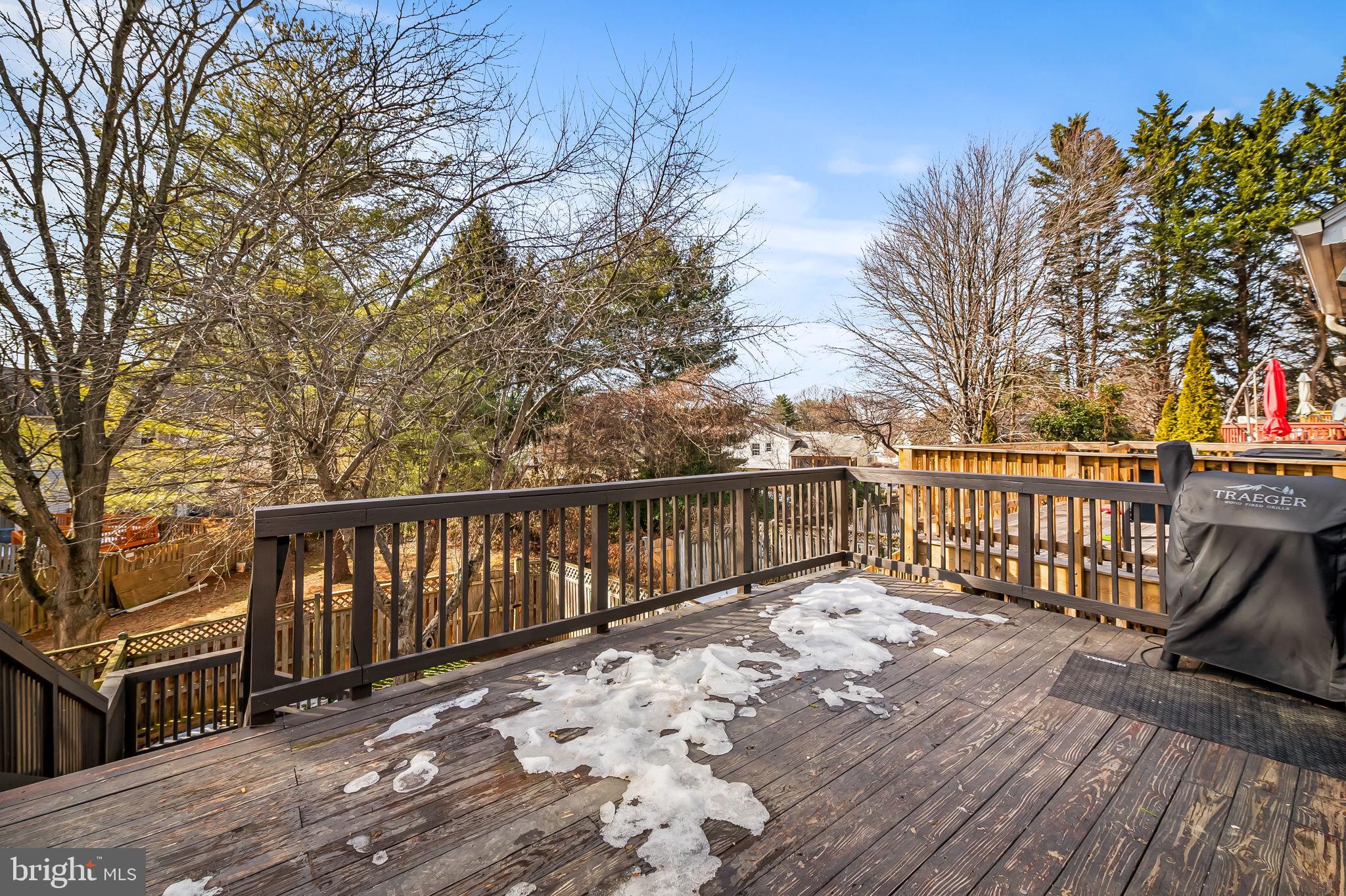 FLOWER HILL - Residential