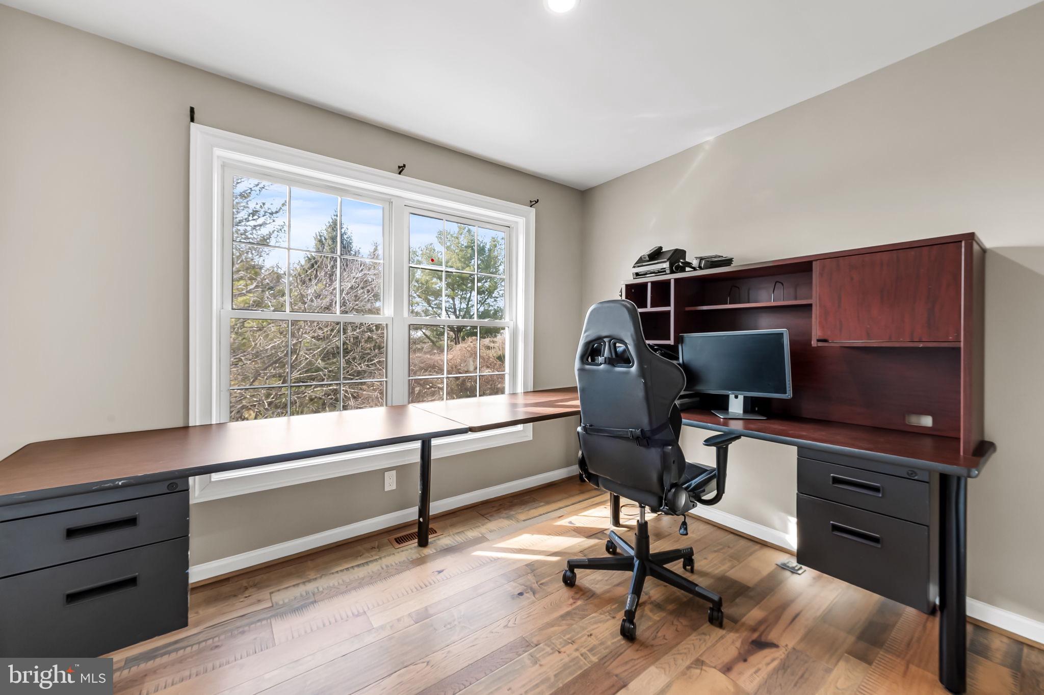 FLOWER HILL - Residential