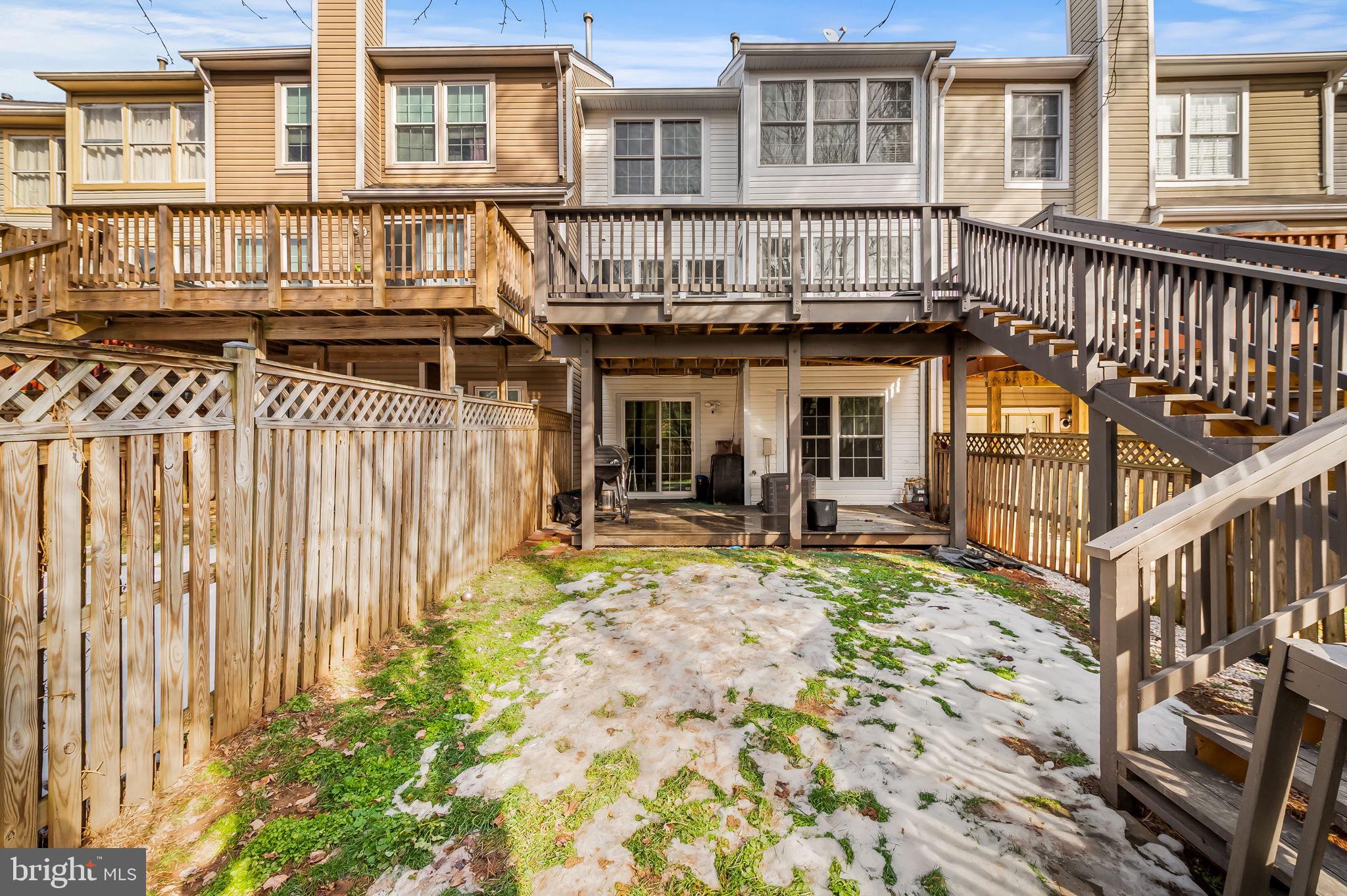 FLOWER HILL - Residential