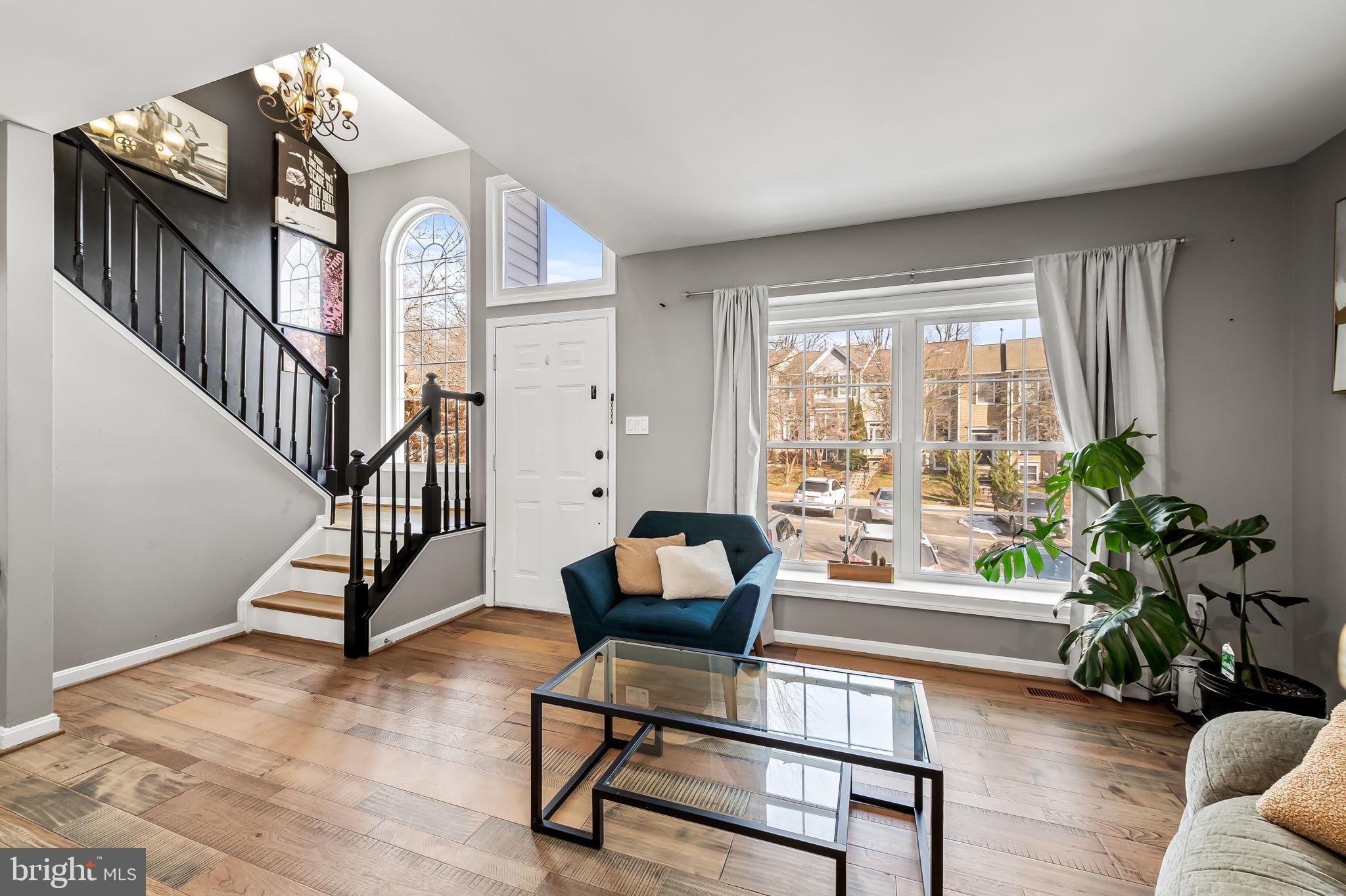 FLOWER HILL - Residential